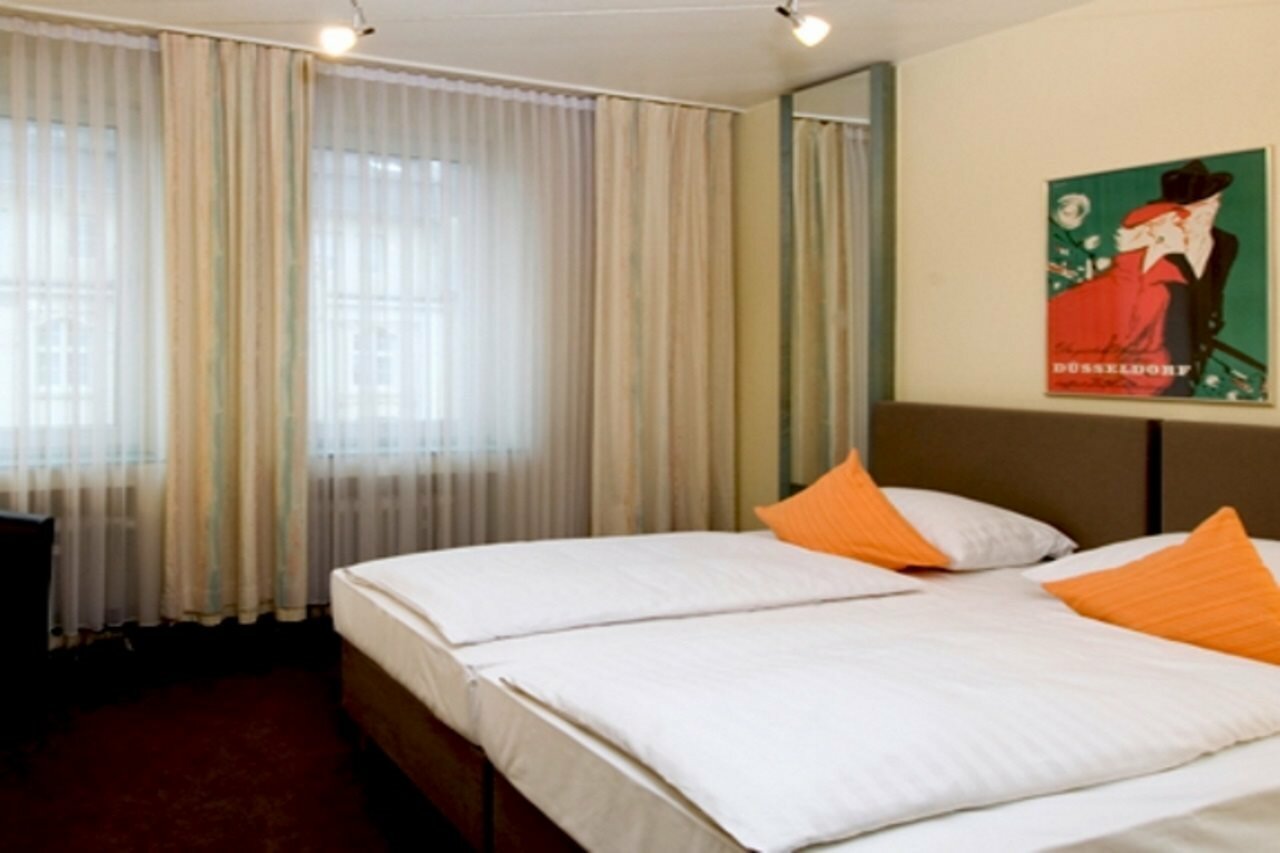 Фото Monopol Hotel