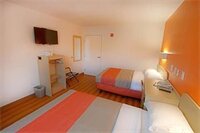 Фото Super 8 by Wyndham Charleston Wv