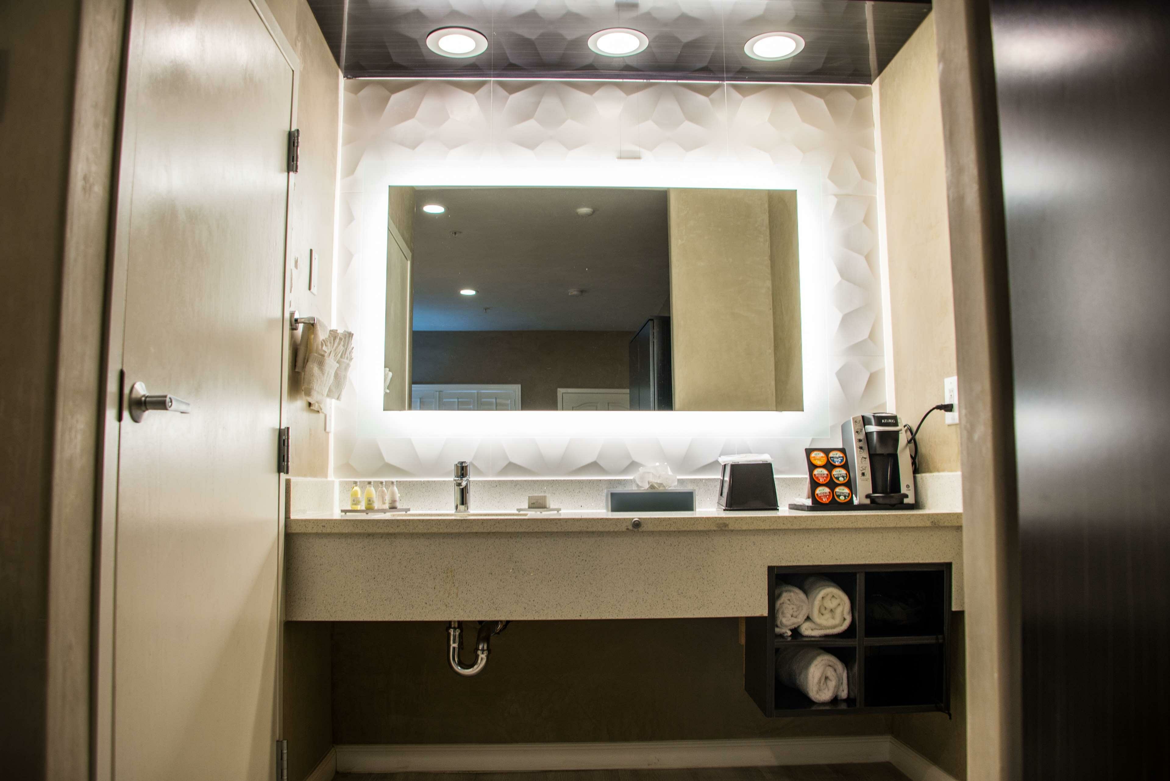 Фото SureStay Plus by Best Western Santa Clara Silicon Valley