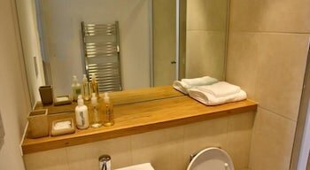 Фото Gateway Apartments