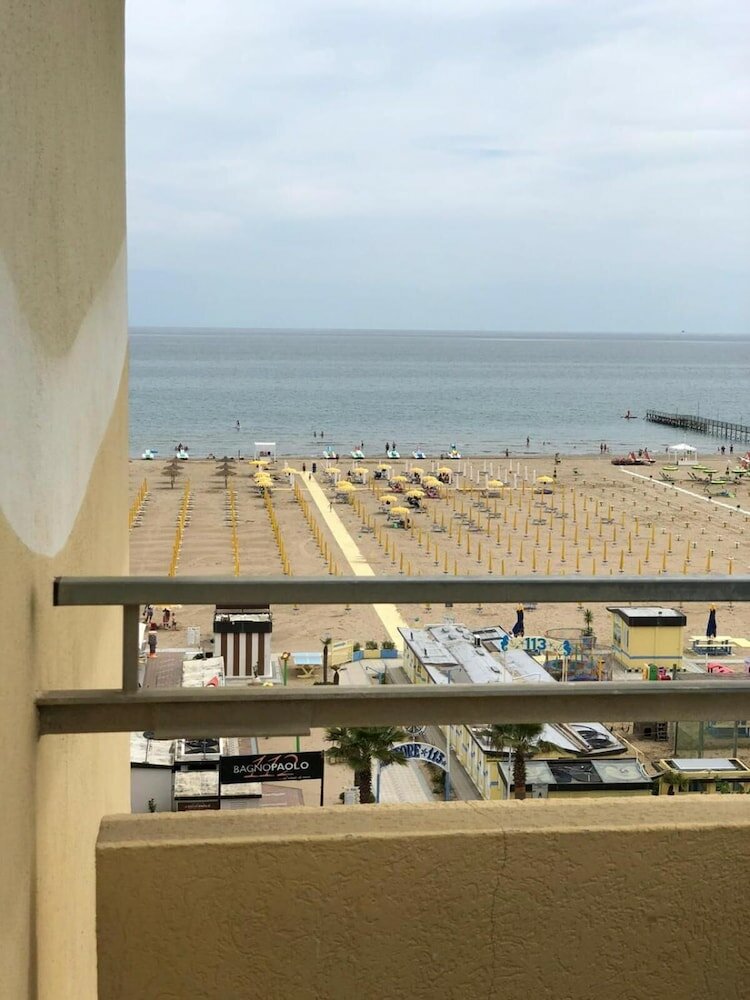 Фото Hotel Artide