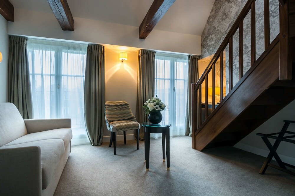 Фото Madeleine Plaza