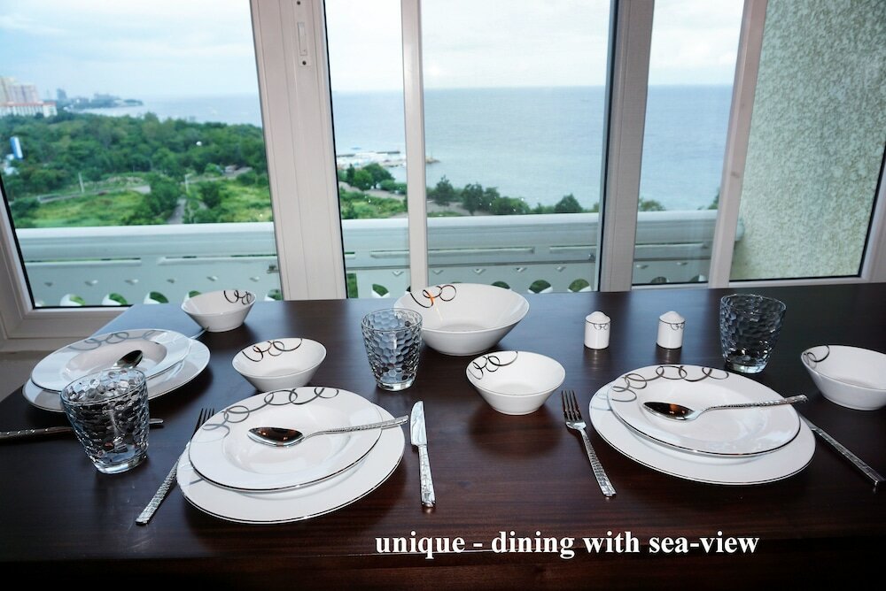 Фото La Mirada Residences