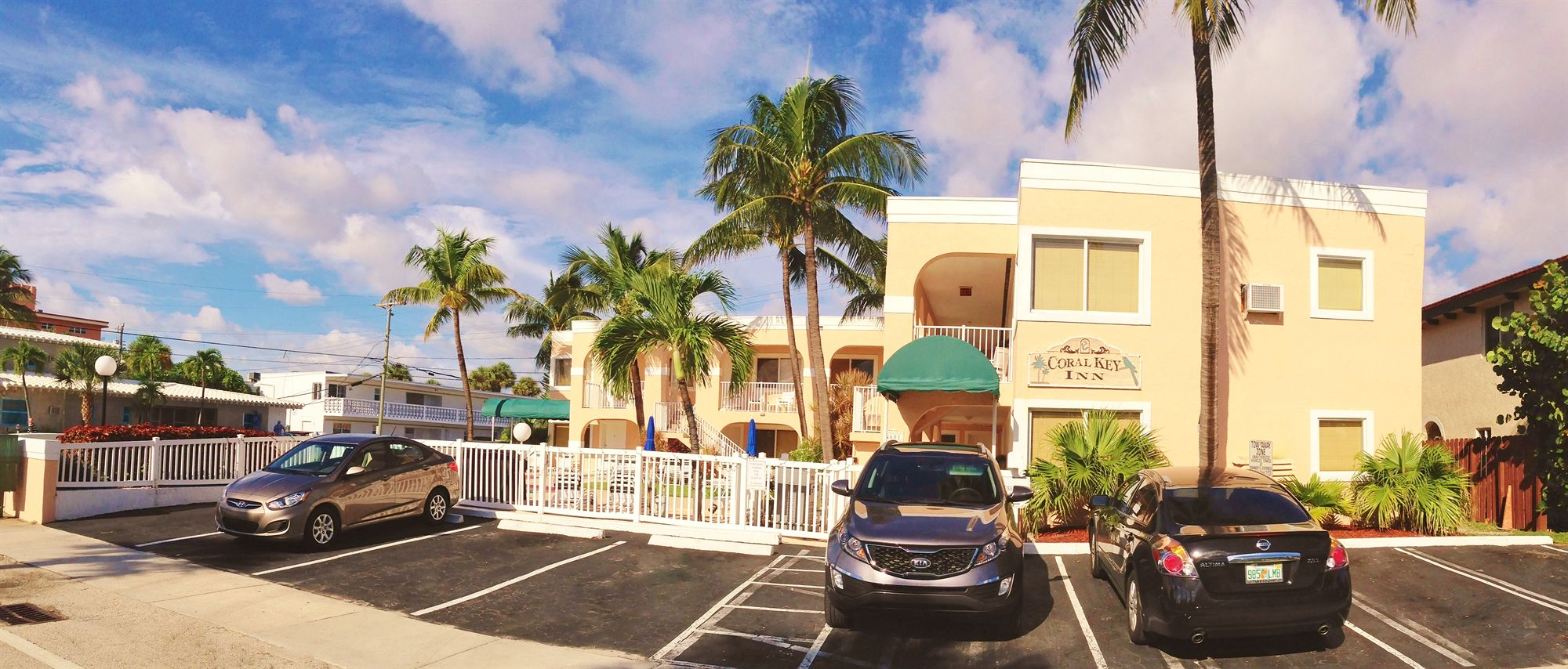 Фото Coral Key Inn