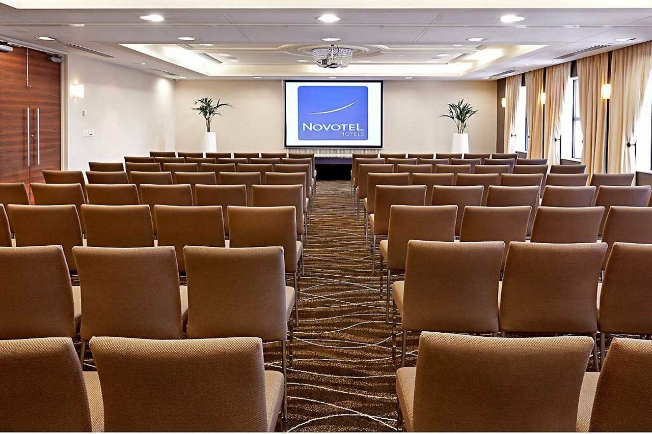 Фото Novotel Christchurch Cathedral Square