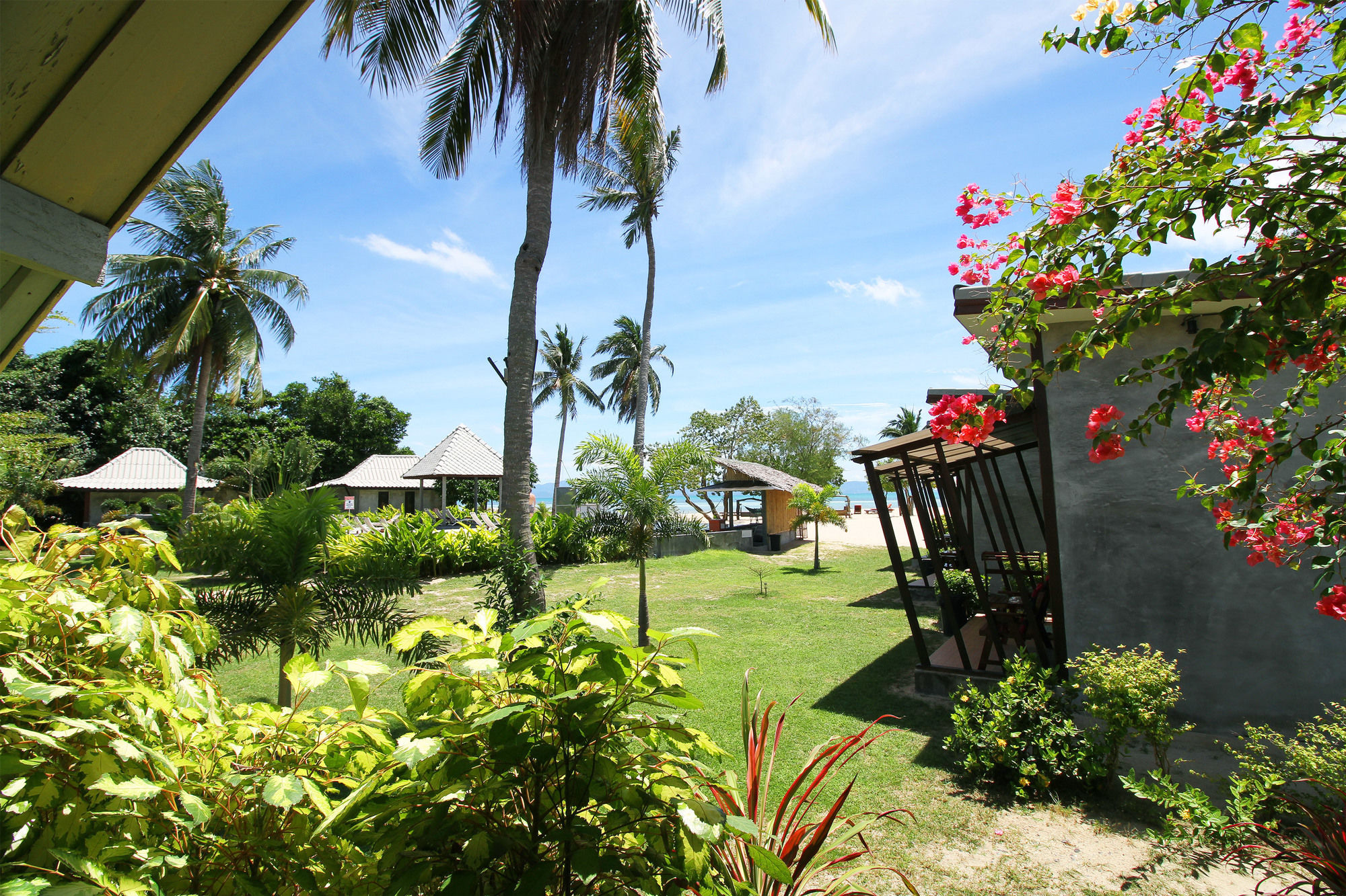 Фото Sabaii Bay Resort