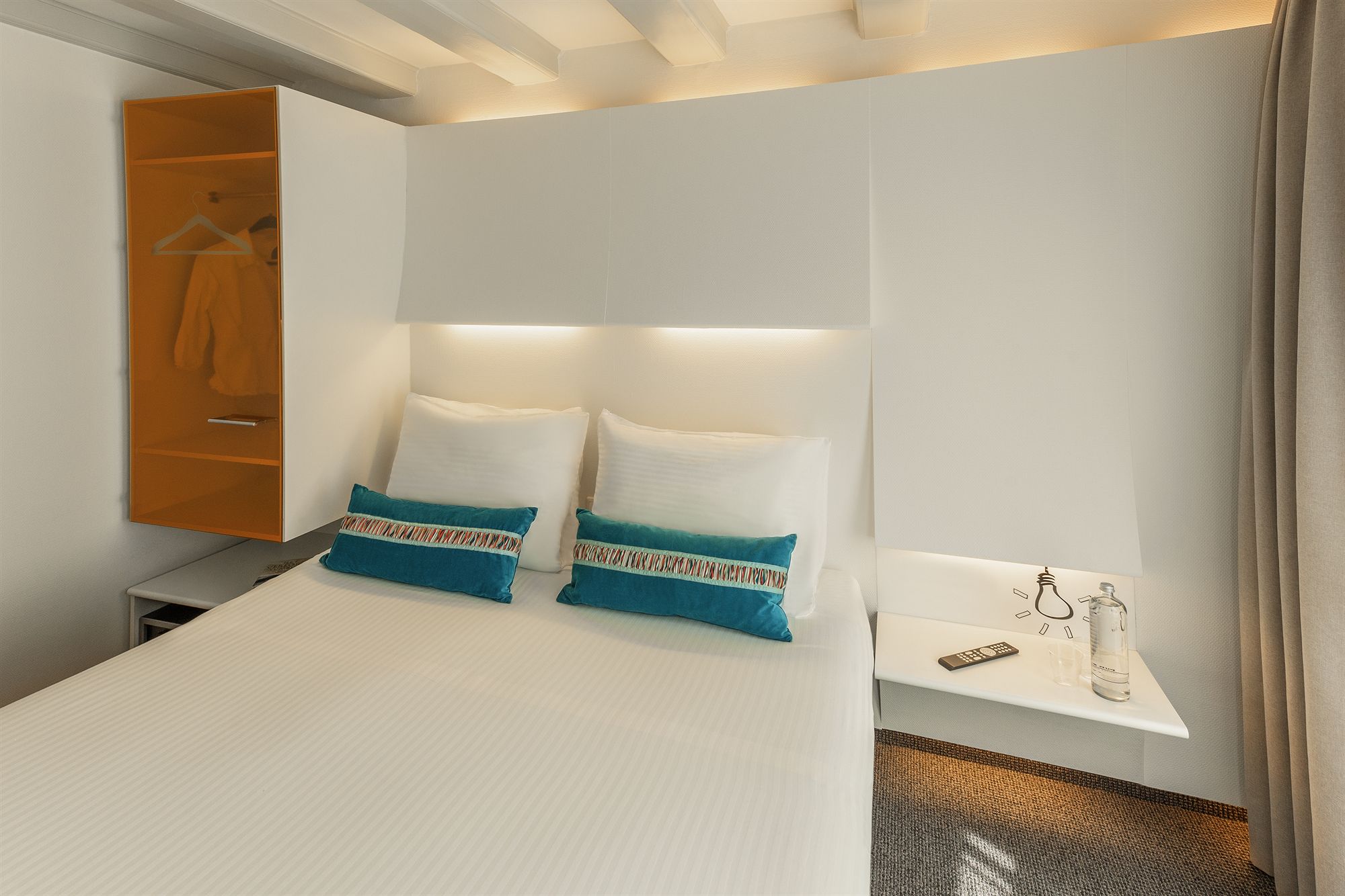 Фото Ibis Styles Amsterdam Central Station