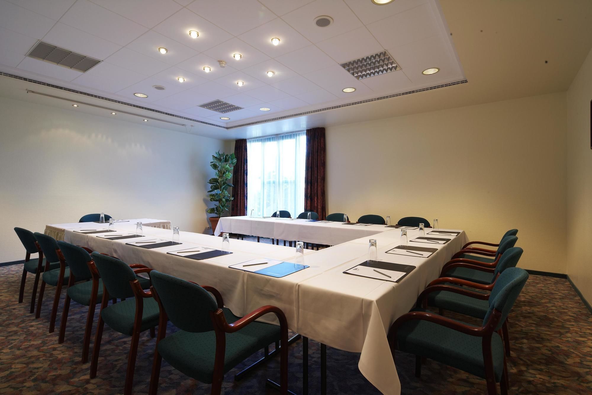 Фото Maxx Hotel Jena