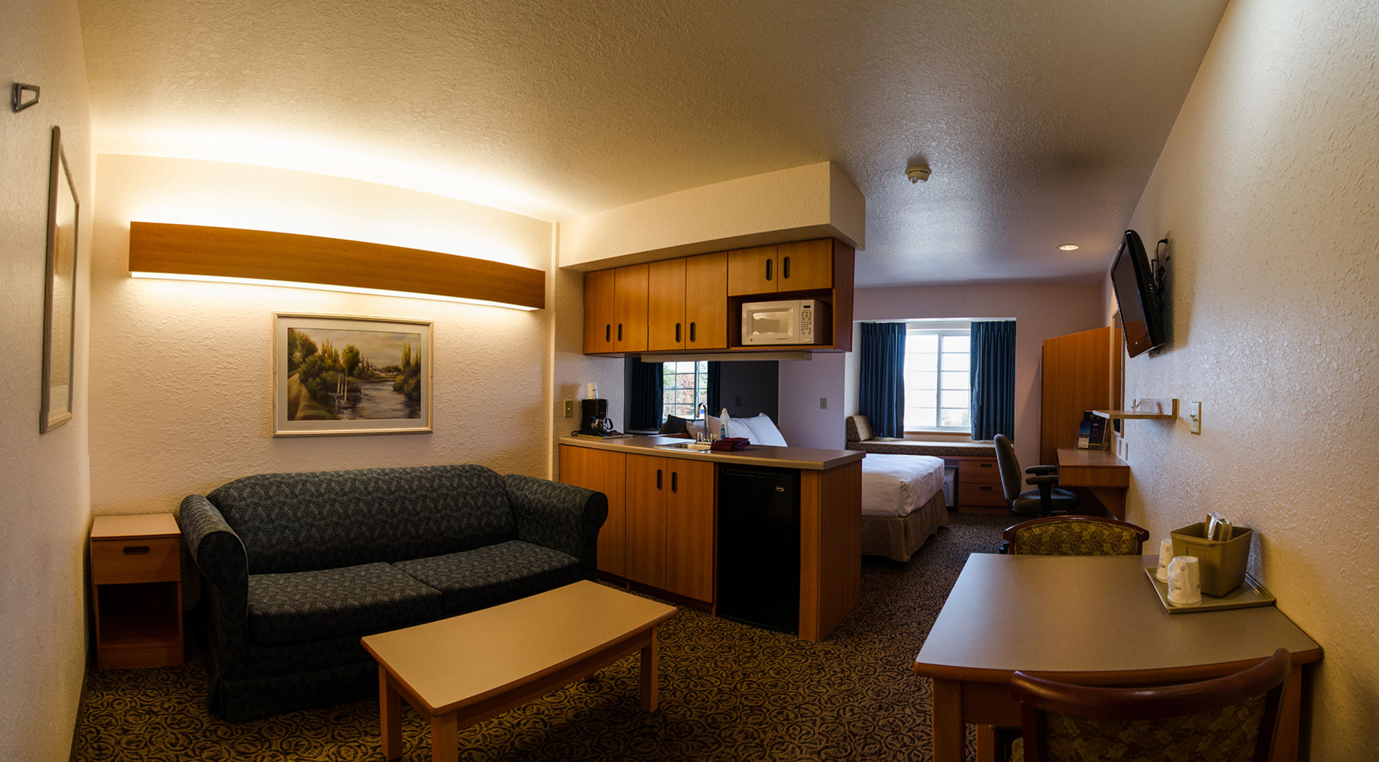 Фото Microtel Inn & Suites by Wyndham Tomah