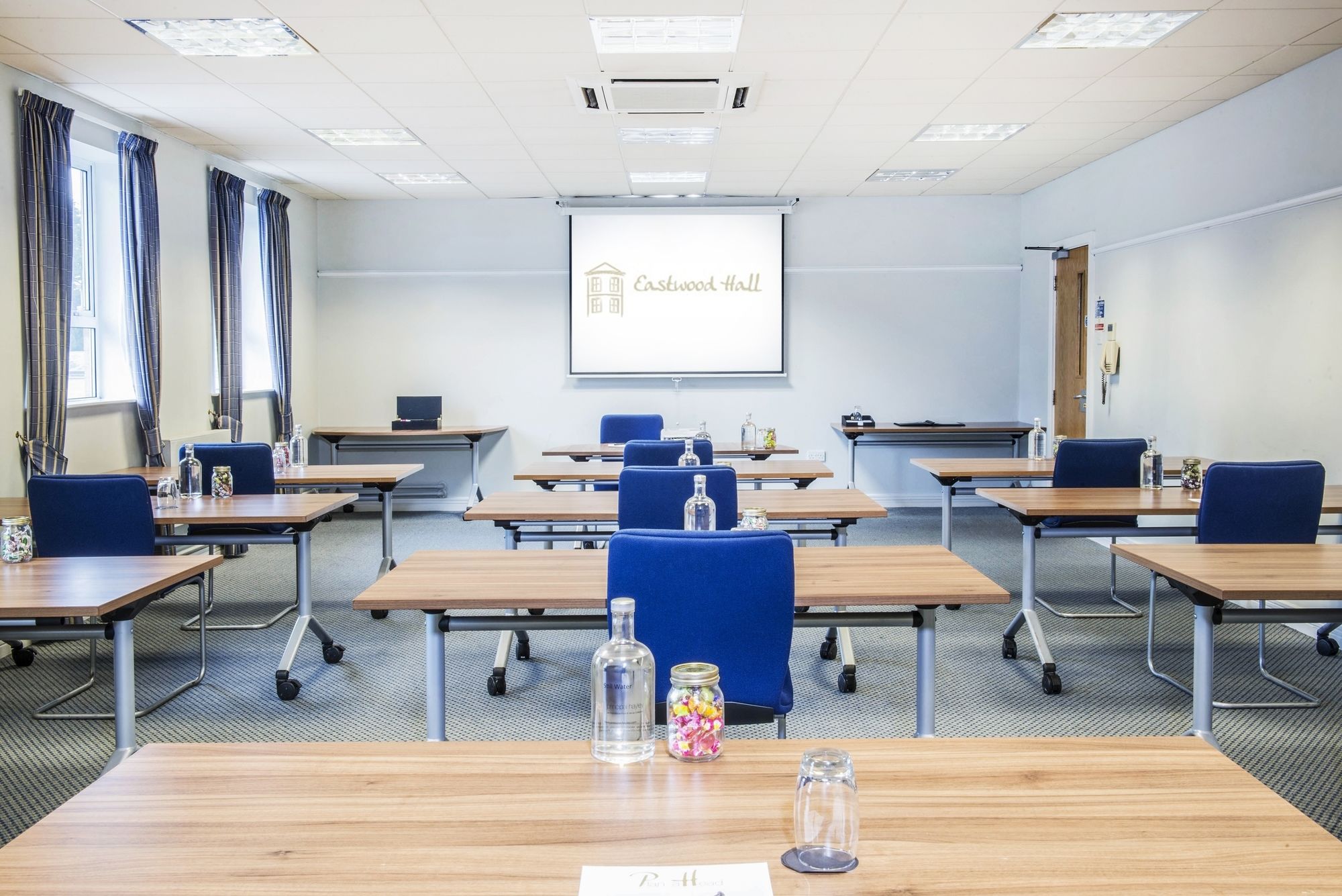 Фото Eastwood Hall