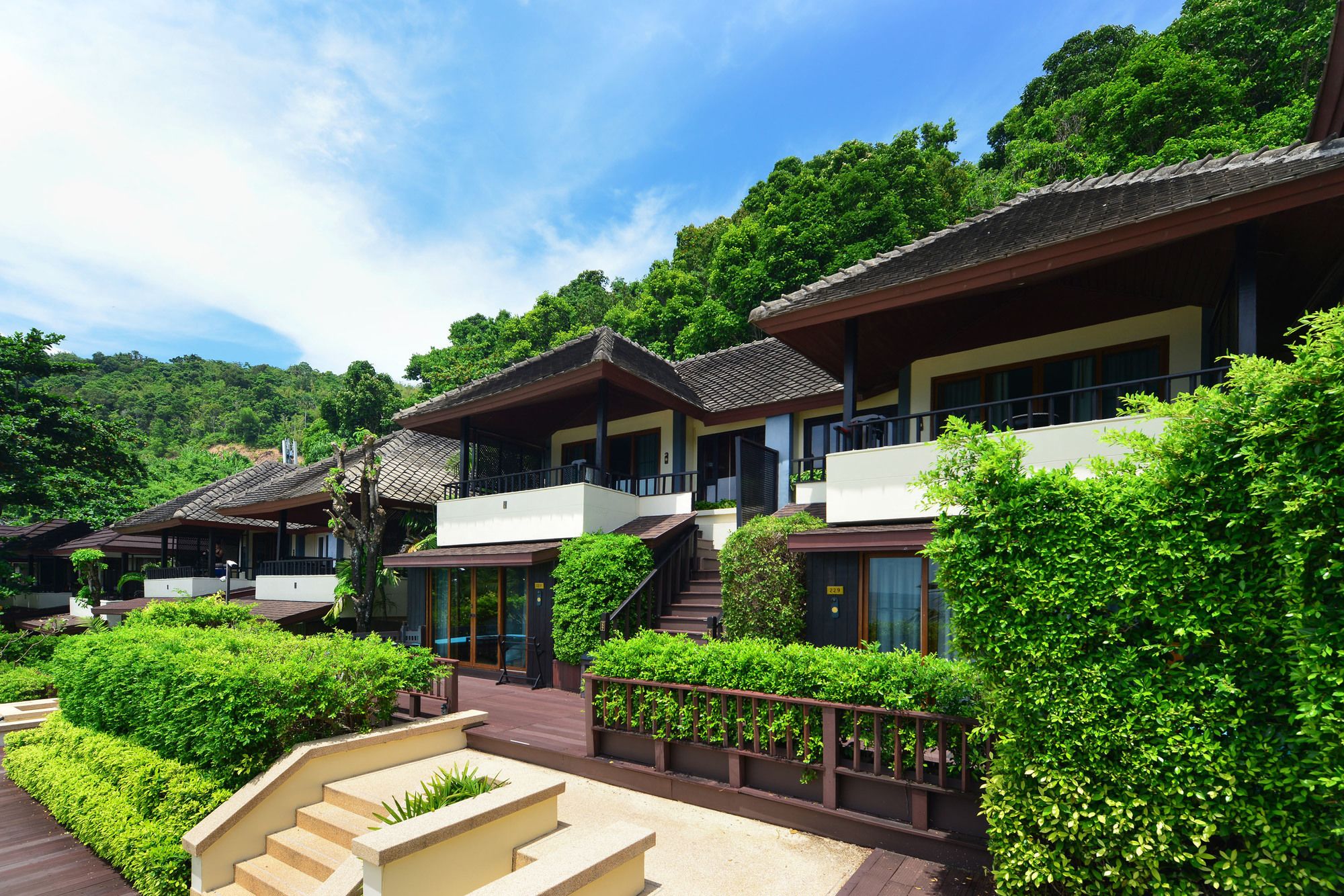 Фото Andaman White Beach Resort