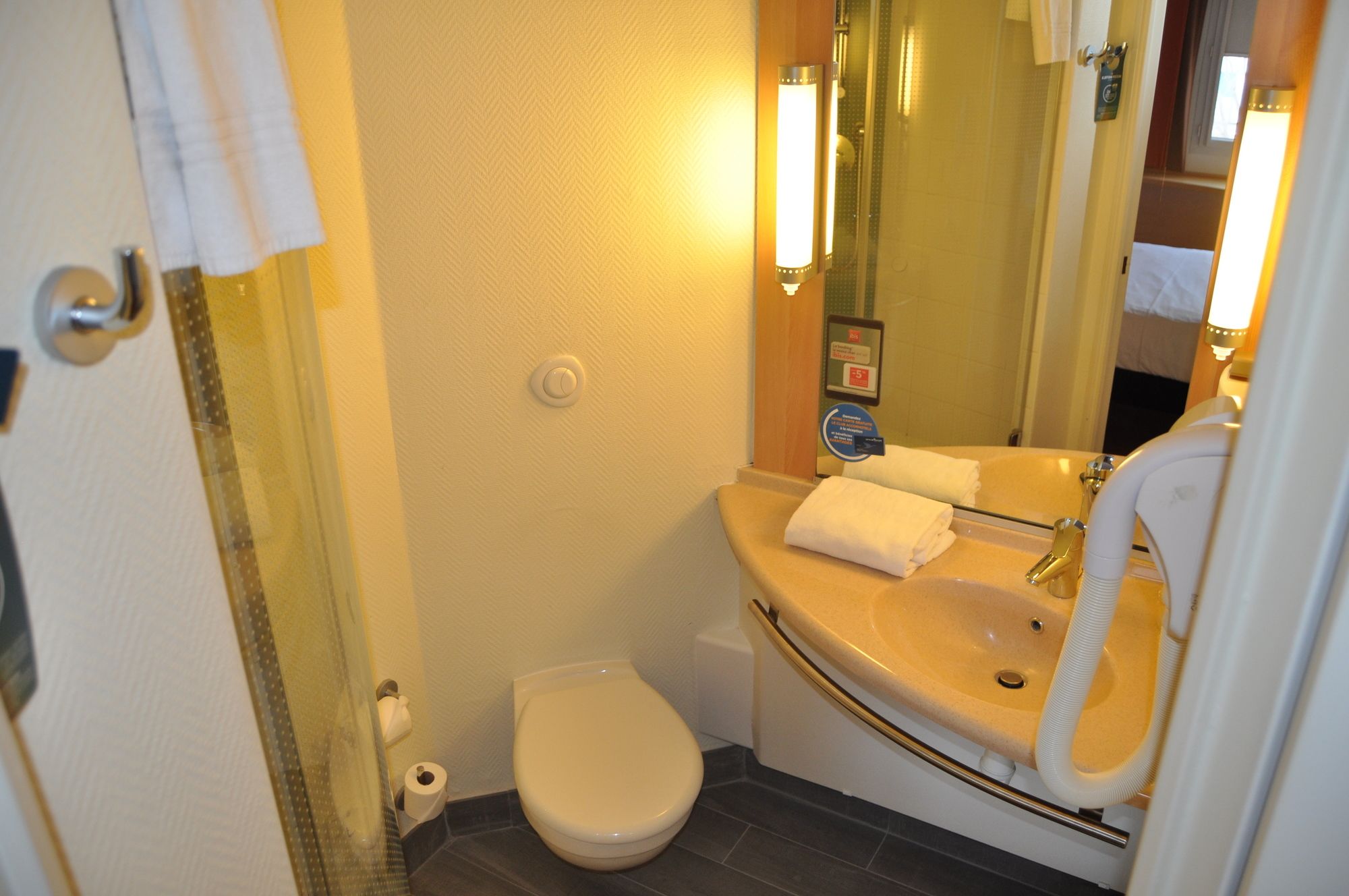 Фото ibis Martigues Hotel