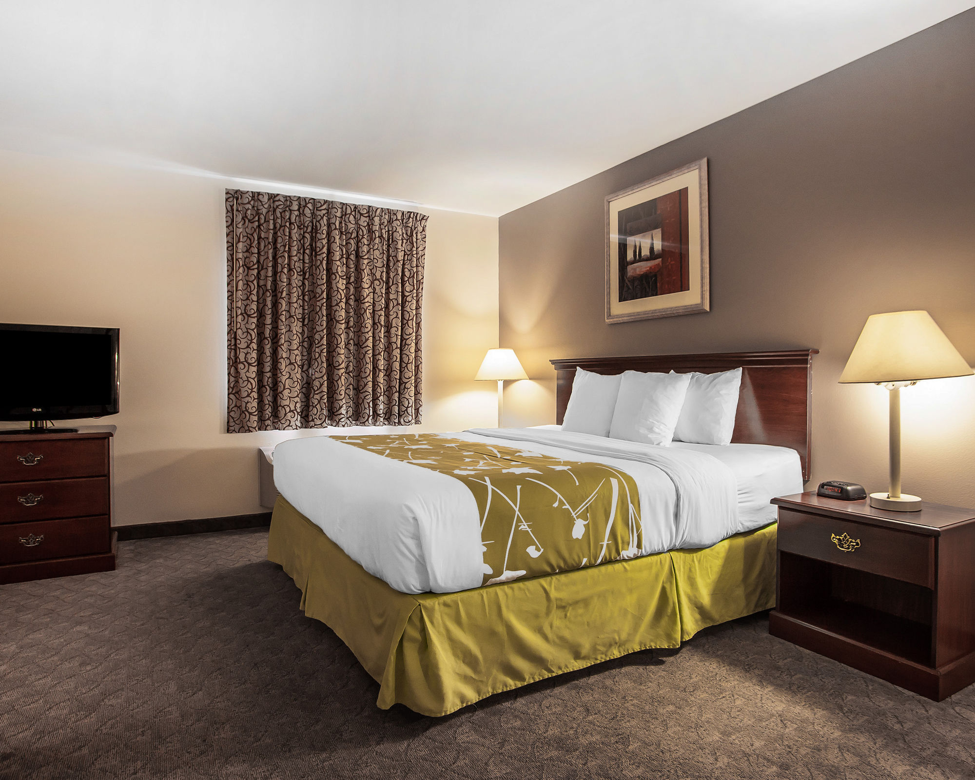 Фото Econo Lodge Inn & Suites Fairgrounds