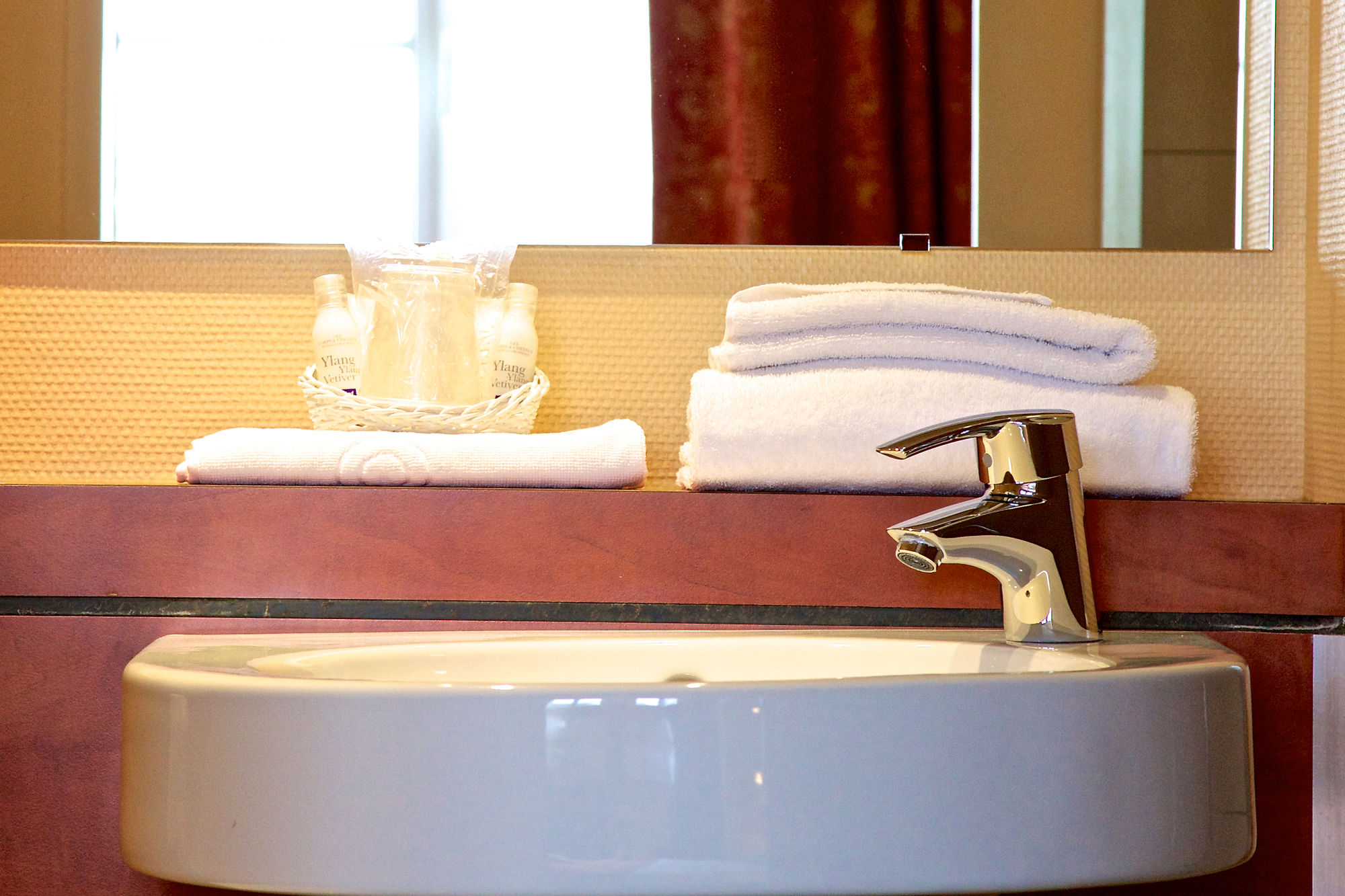 Фото Best Western Royal Hotel Caen