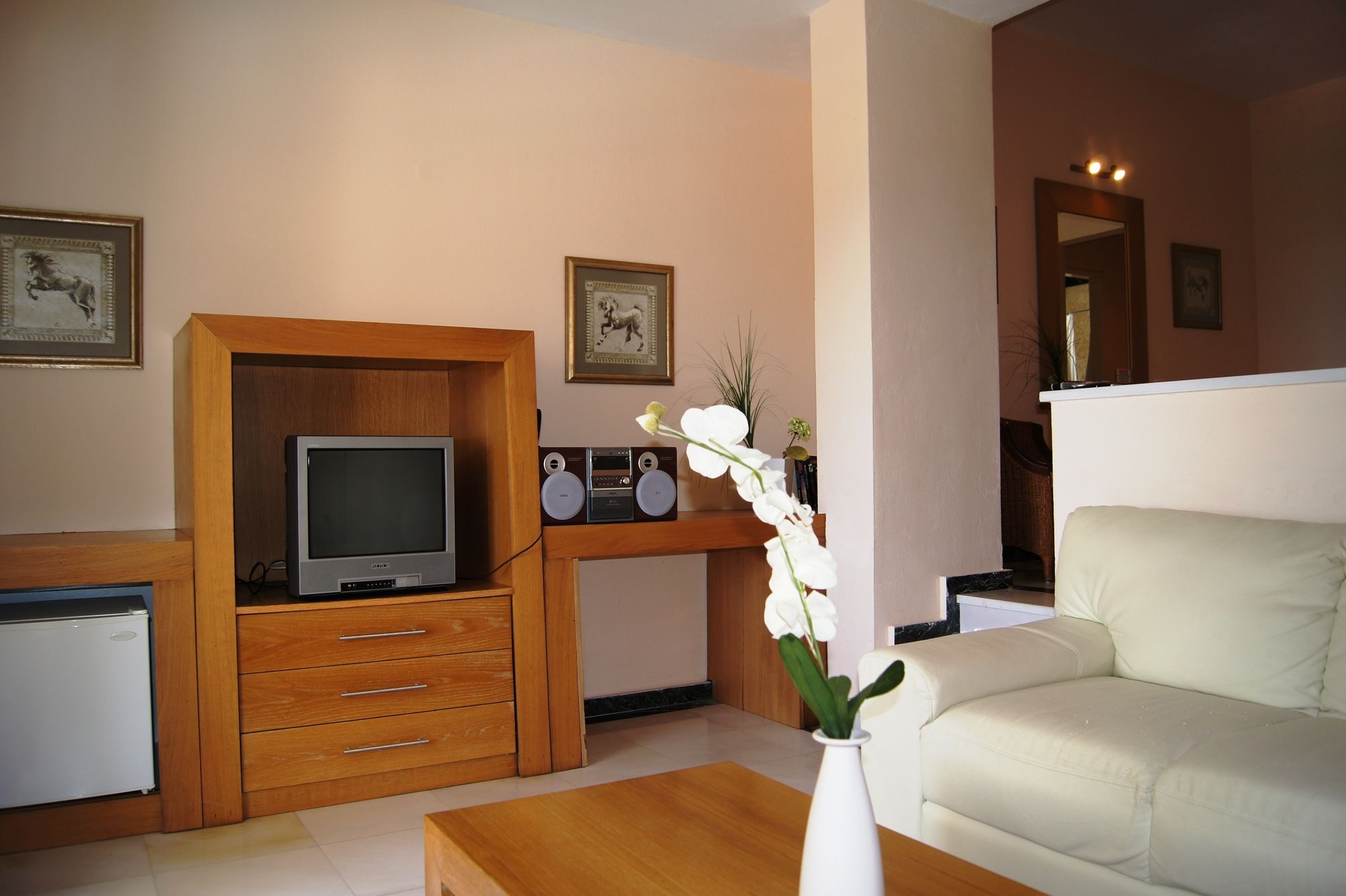 Фото Kanapitsa Mare Hotel