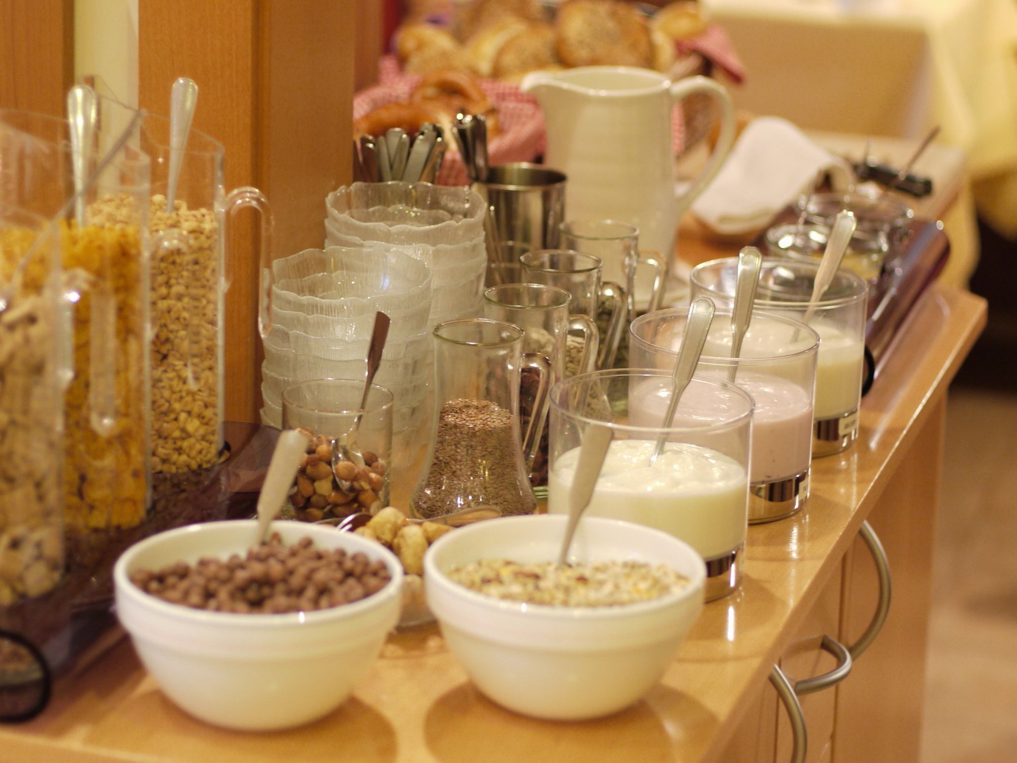 Фото Hotel Kriemhild am Hirschgarten