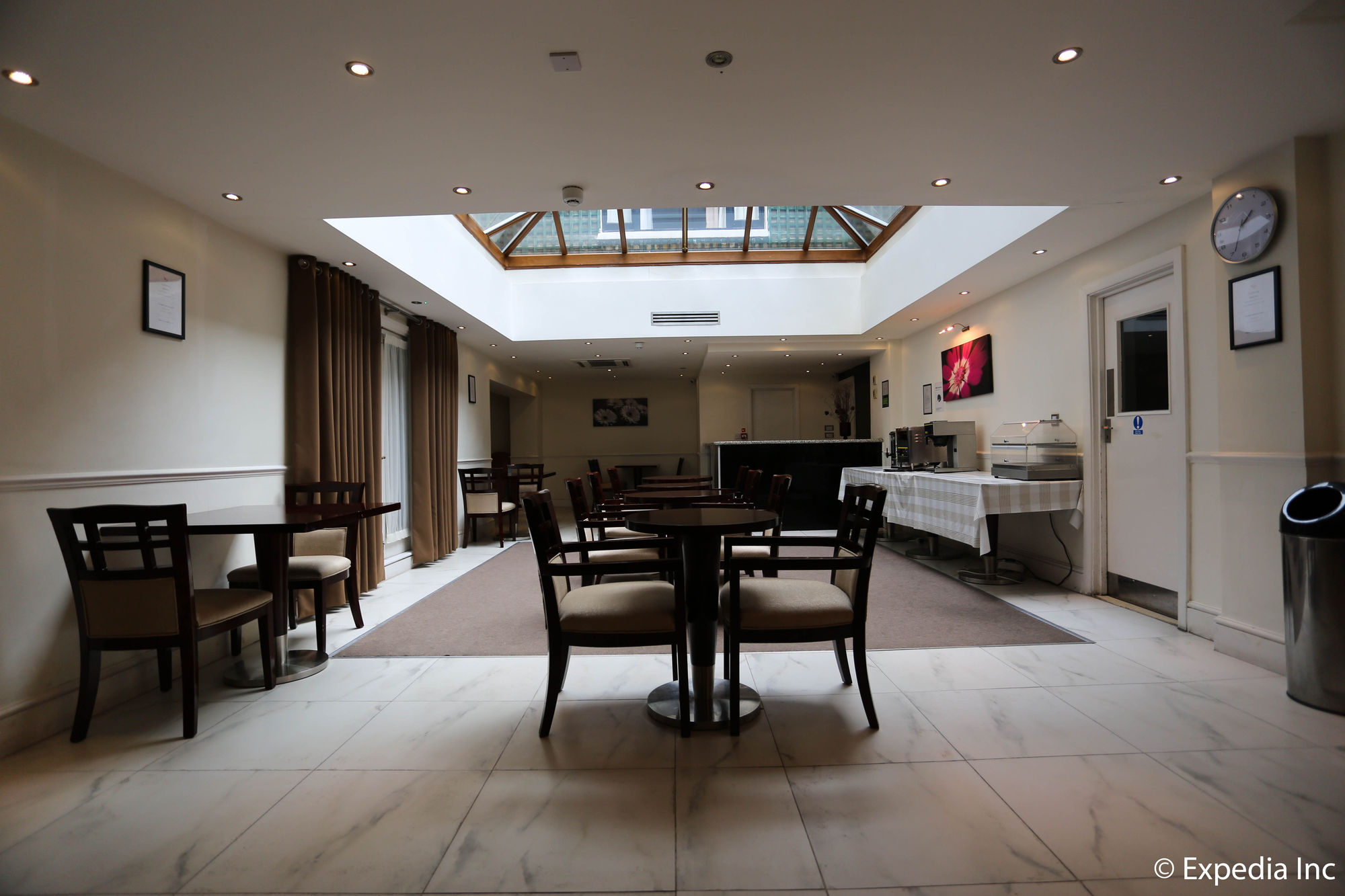 Фото The Villa Kensington