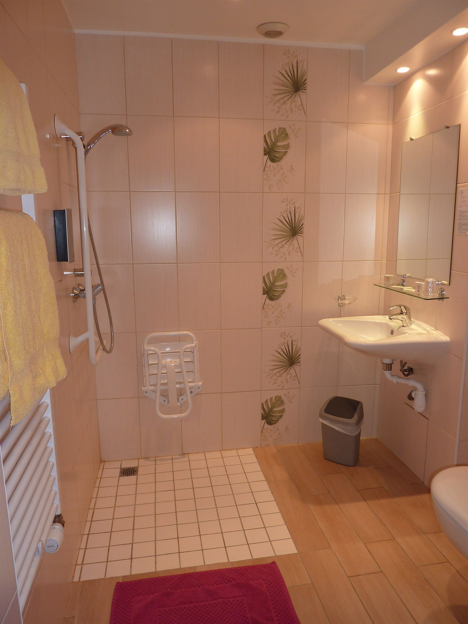 Фото Logis Hôtel Au Tambour