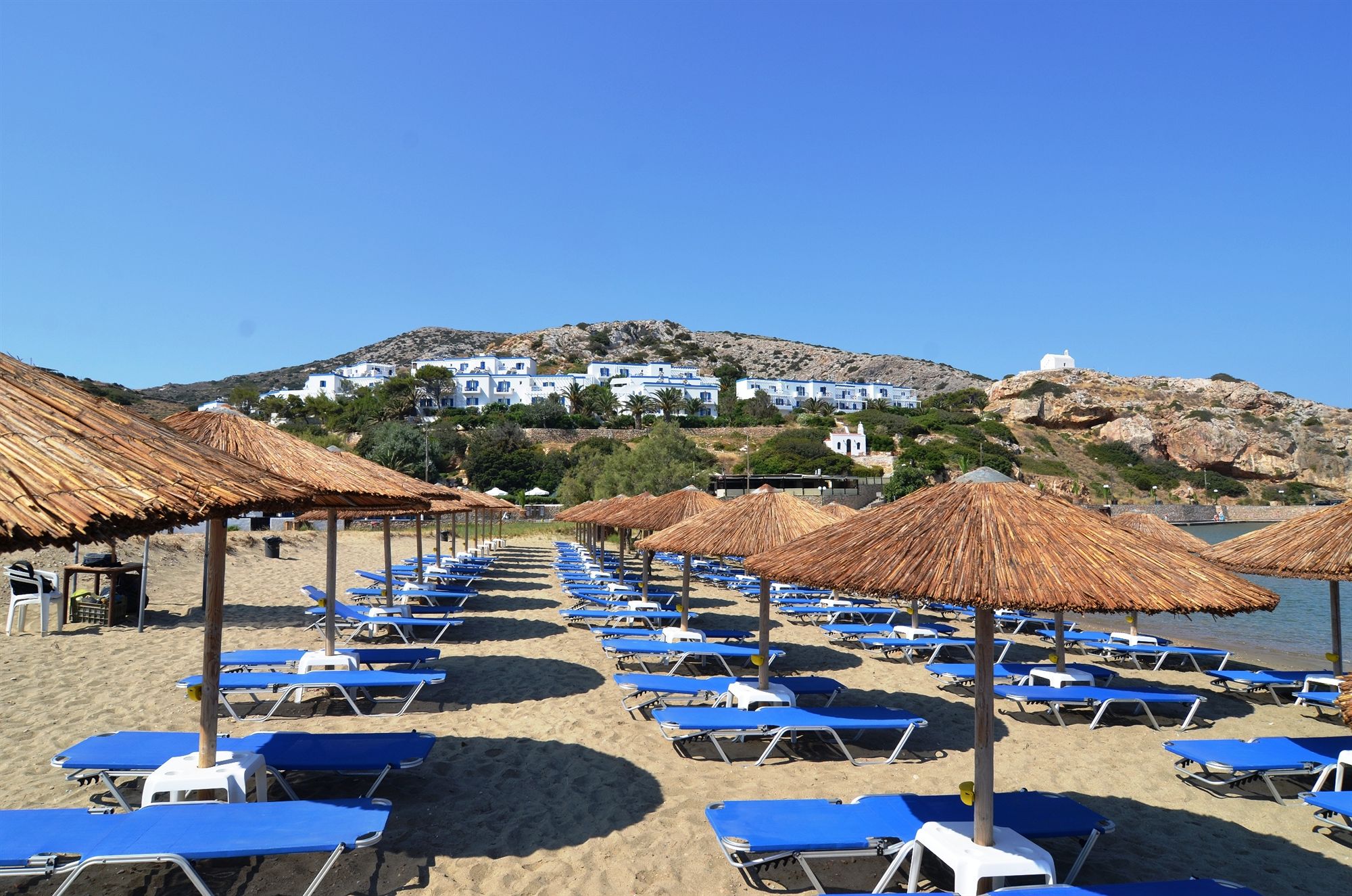 Фото Dolphin Bay Hotel