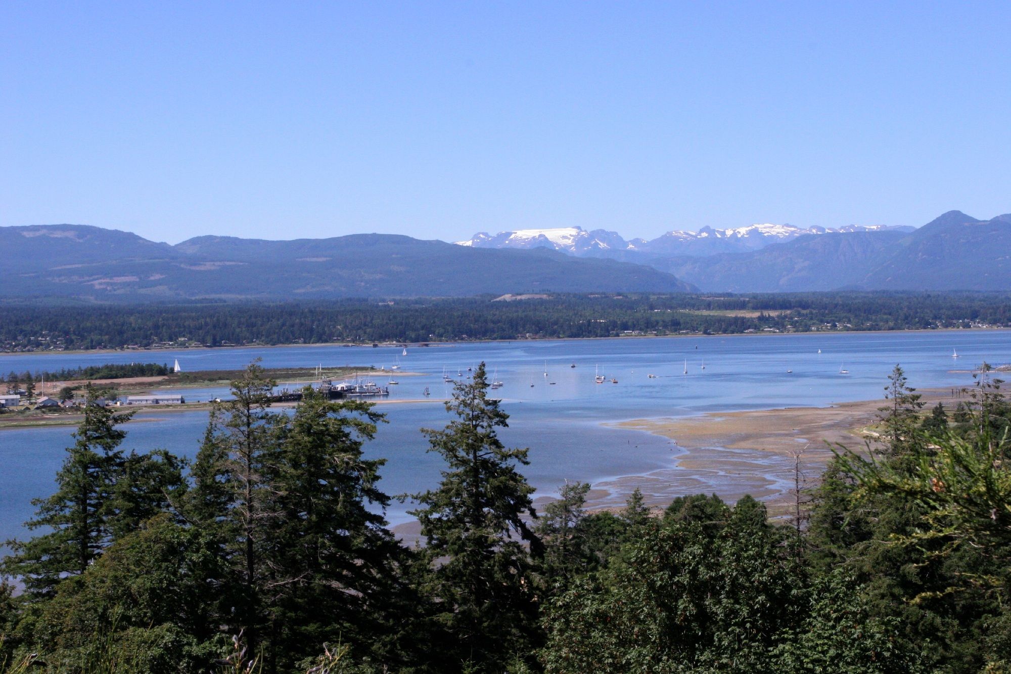 Фото Bayview Hotel