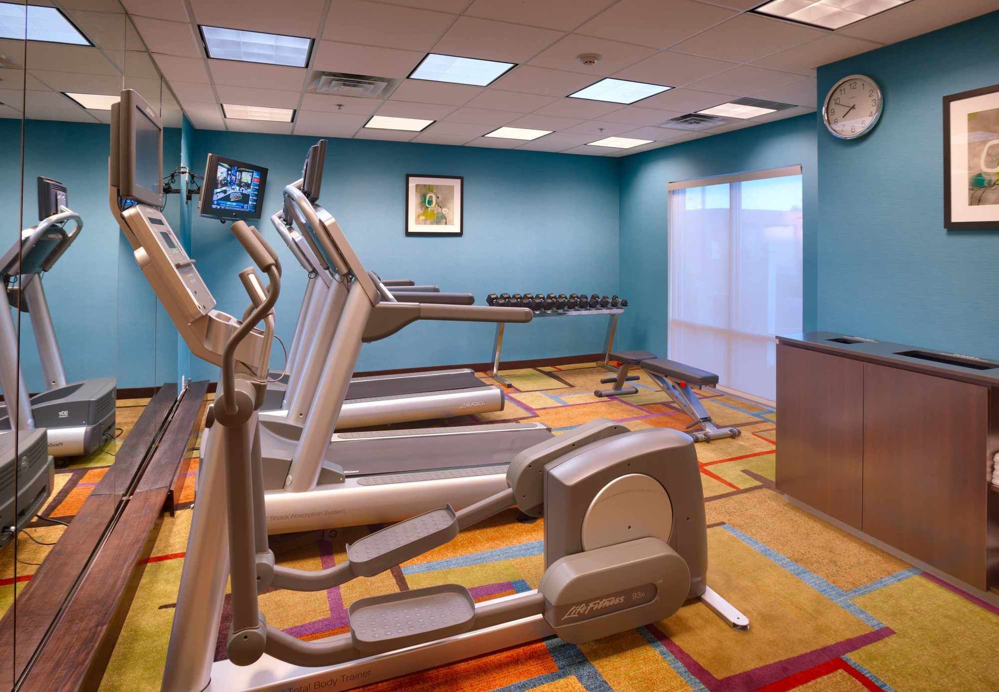 Фото Fairfield Inn & Suites by Marriott Gillette