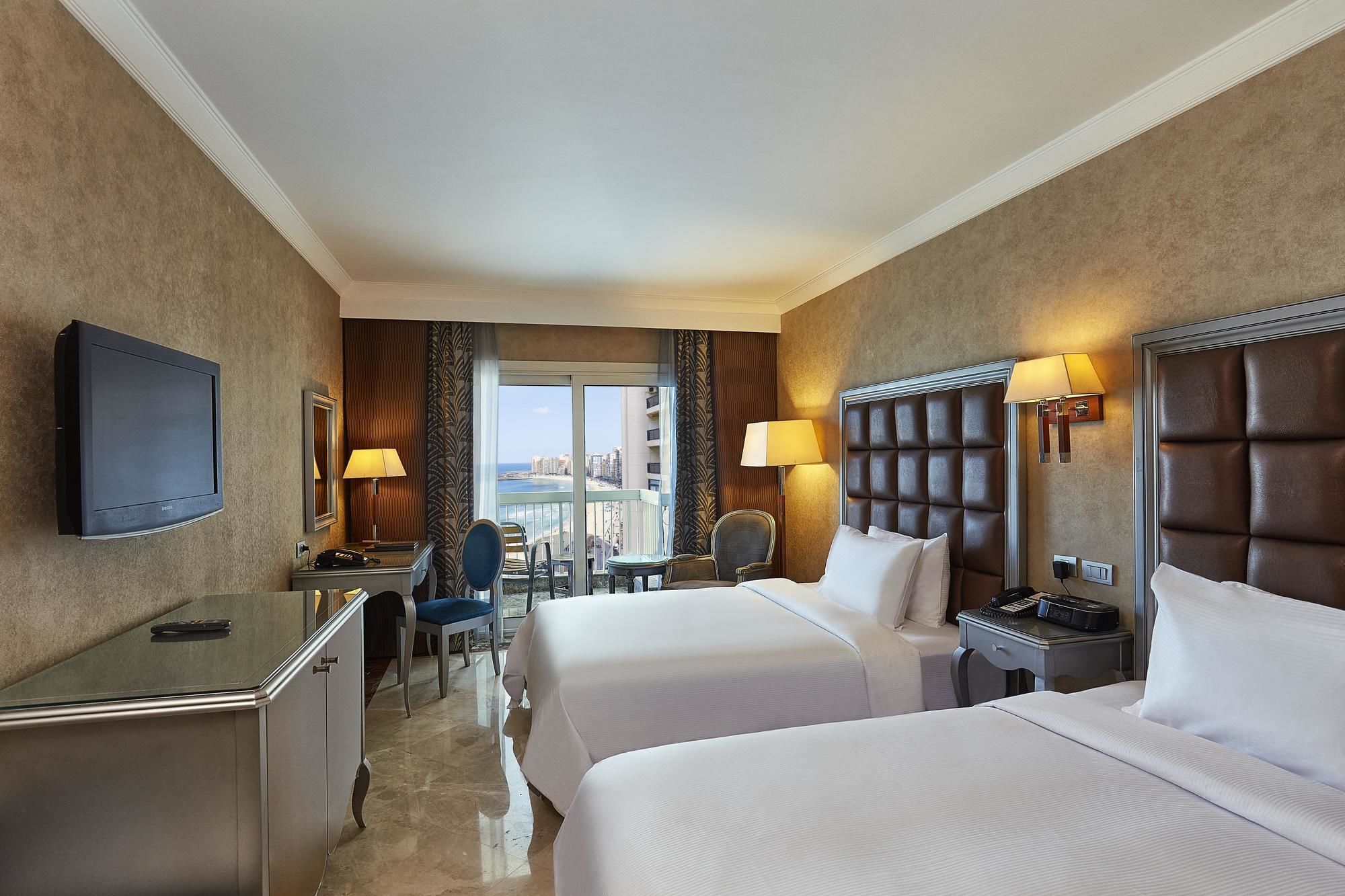 Фото Hilton Alexandria Corniche