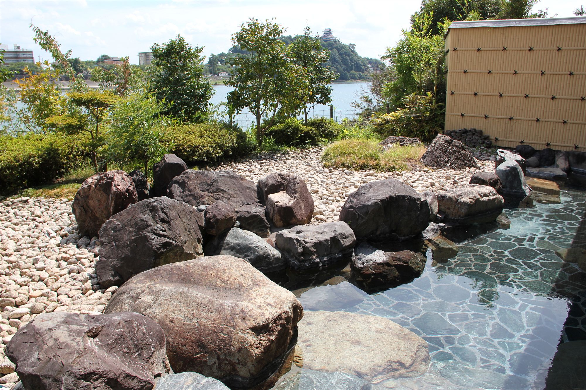 Фото Syunjuan Hasshokaku Mizunowo