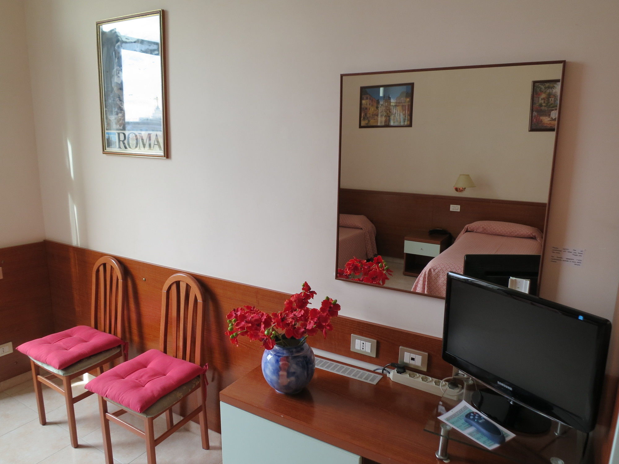 Фото Hotel Katty