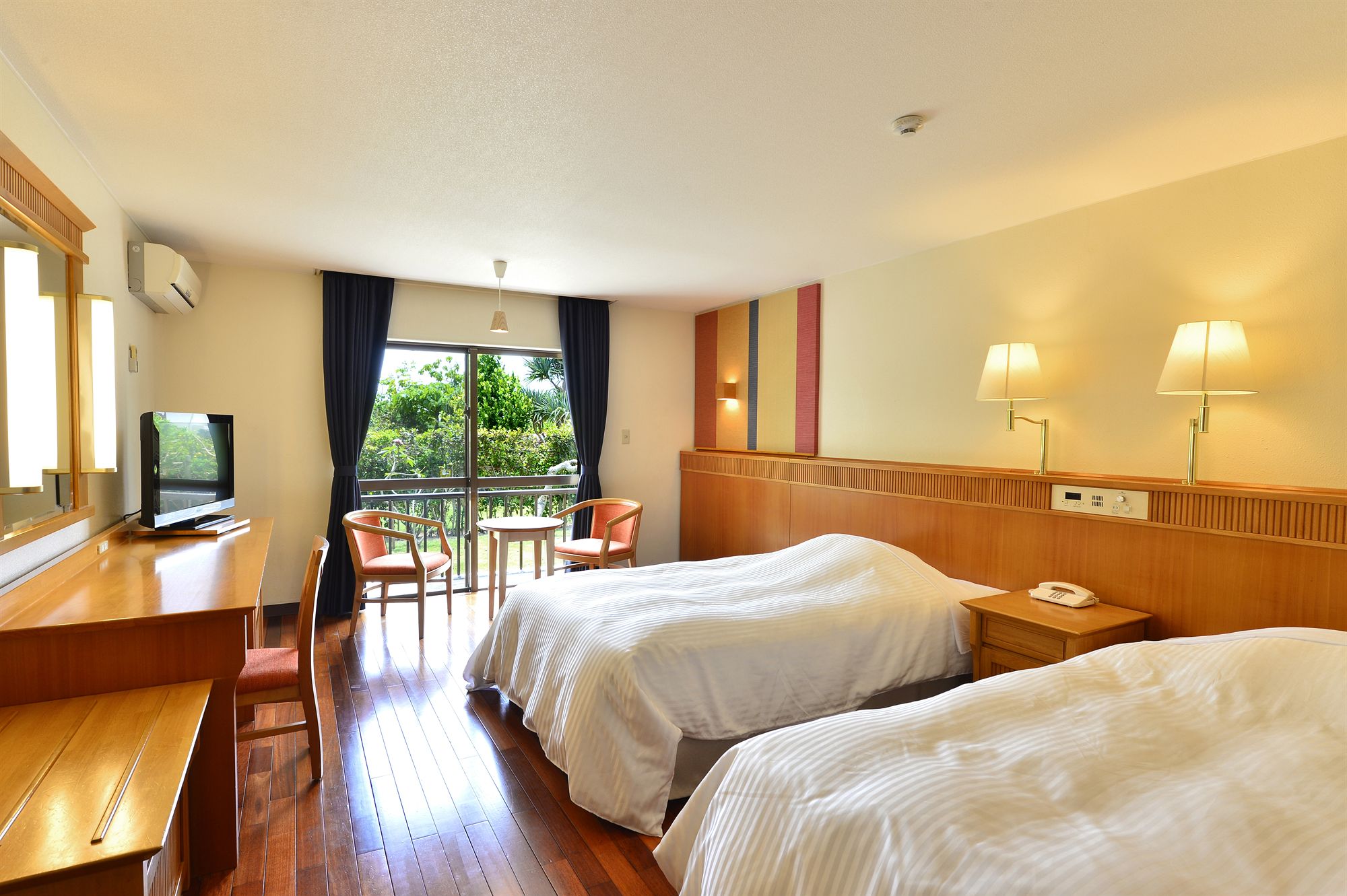 Фото Fusaki Beach Resort Hotel & Villas