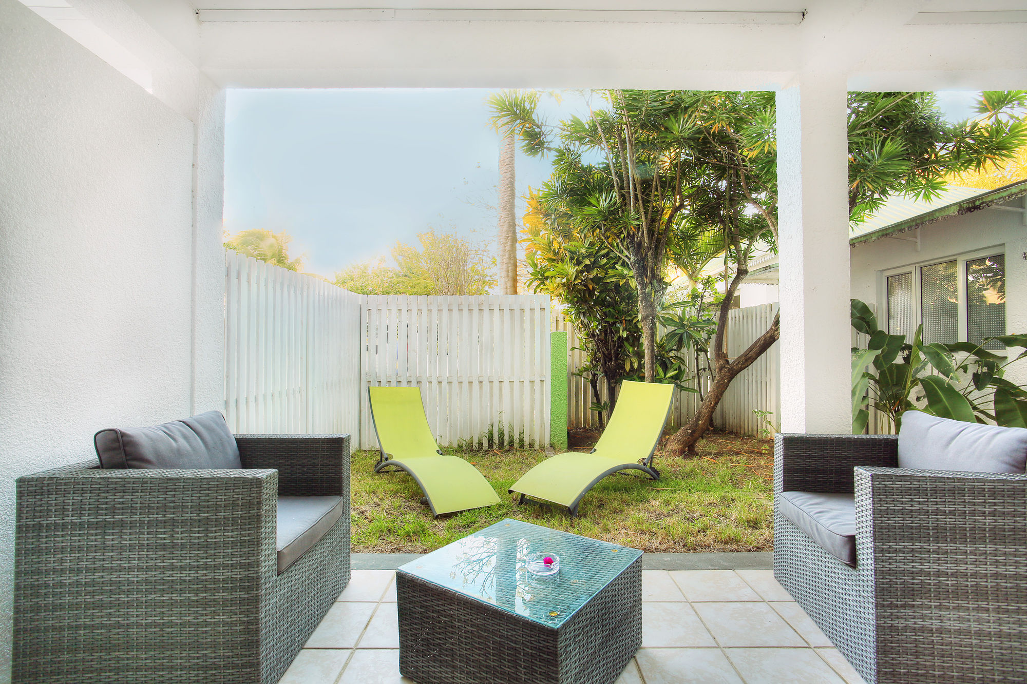 Фото Esprit Libre Restaurant and Guest House