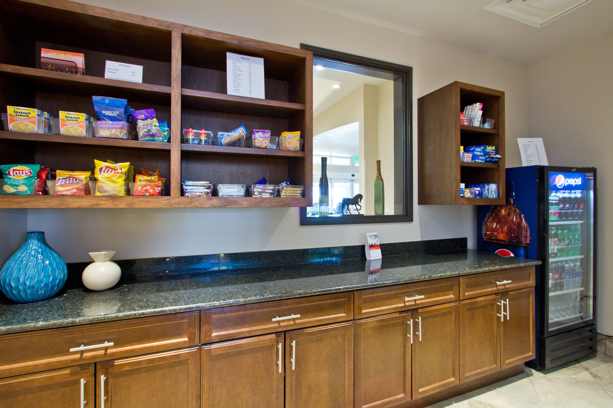 Фото Holiday Inn Express Hotel & Suites Denver East-Peoria Street, an Ihg Hotel