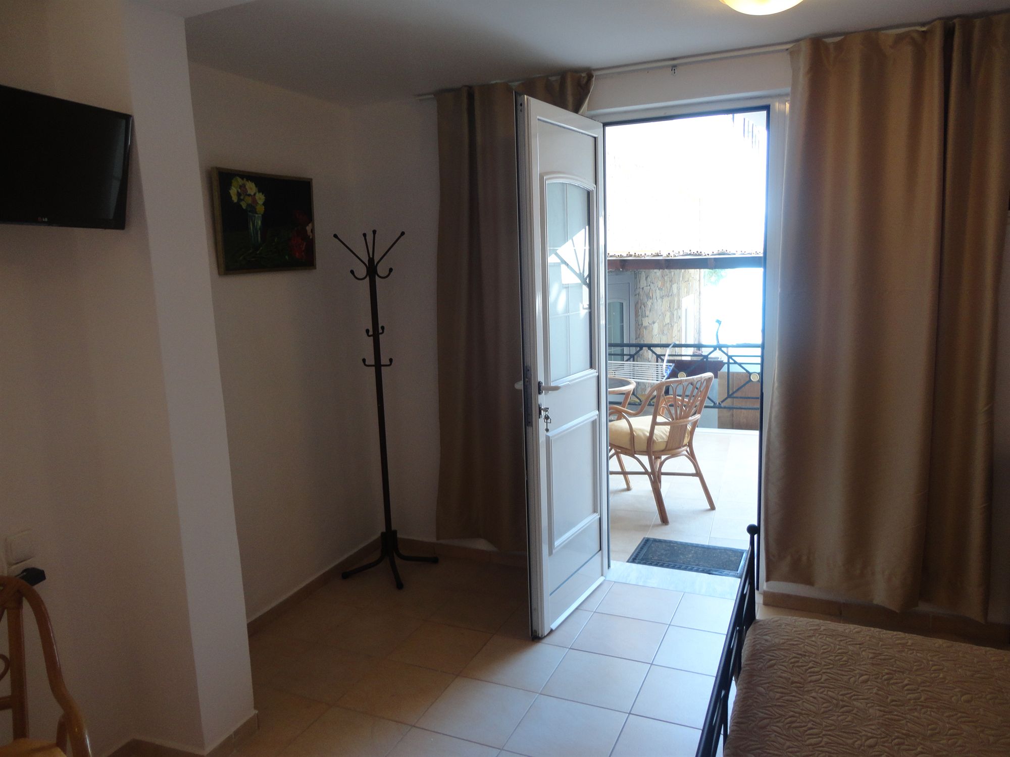 Фото Hotel Polydoros