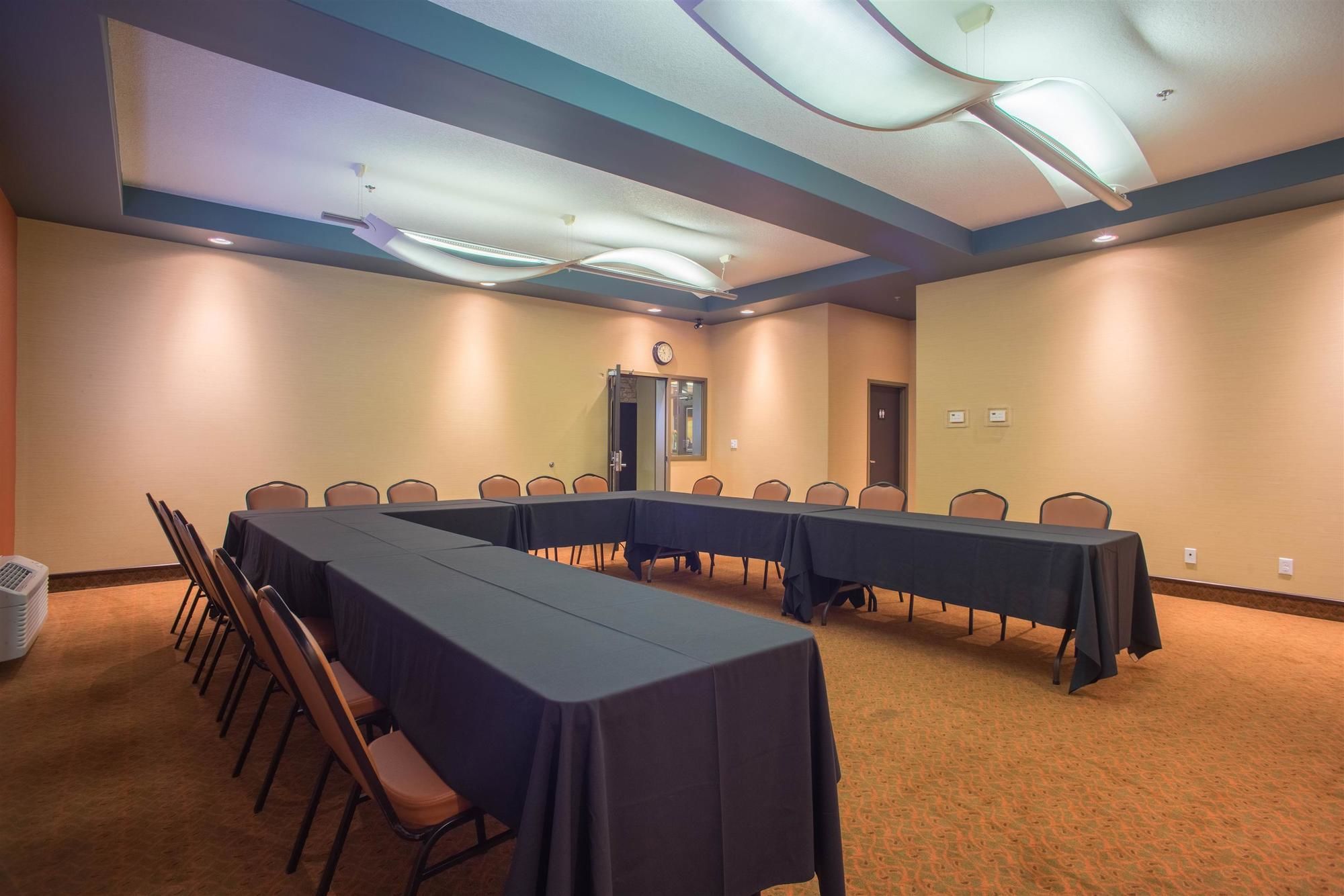 Фото Best Western Plus The Inn At St. Albert