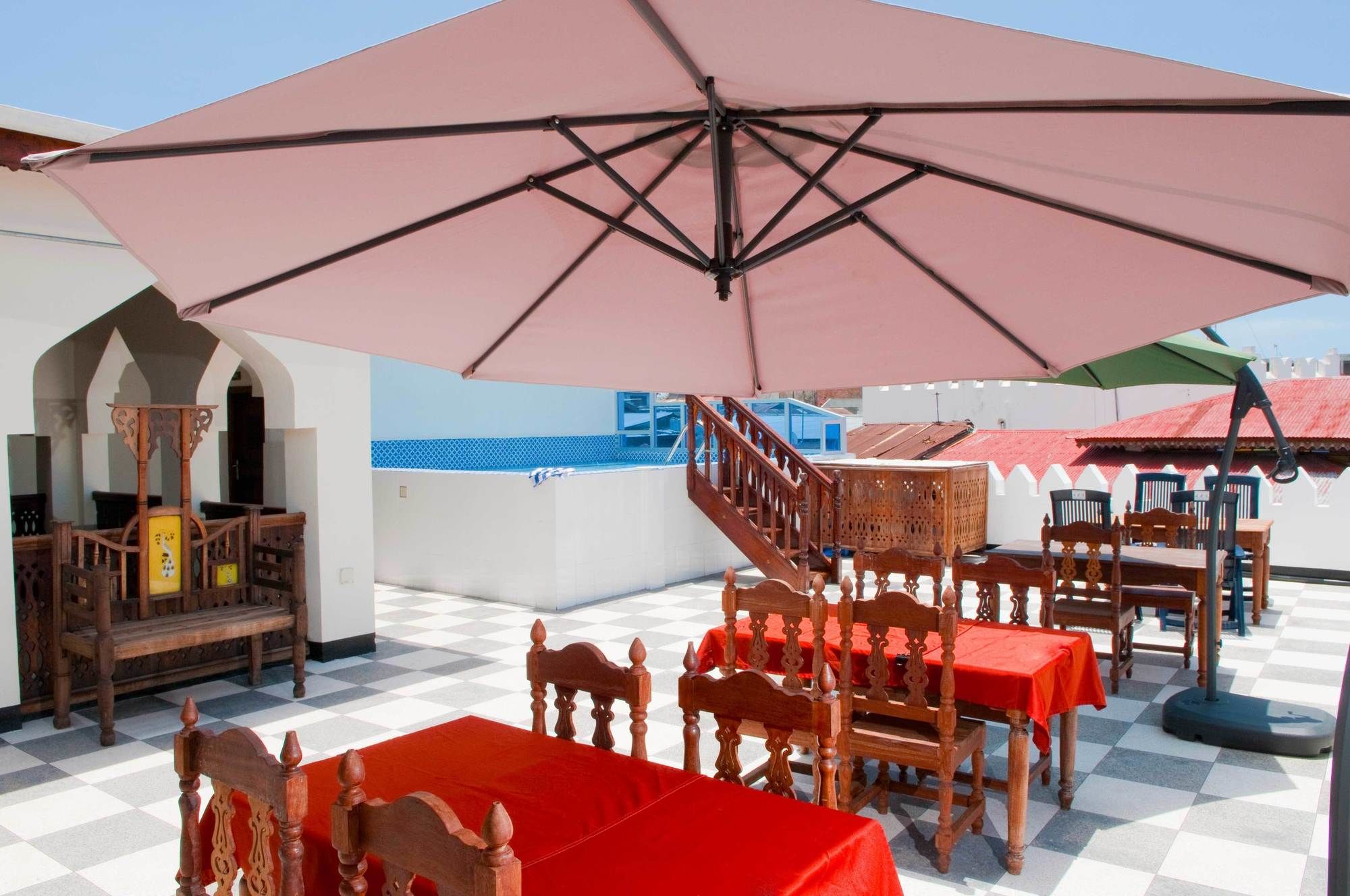 Фото Forodhani Park Hotel