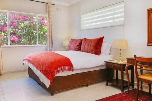 Внешний вид отеля Bluegum Hill Guesthouse & Apartments в Кейптауне, фото 2