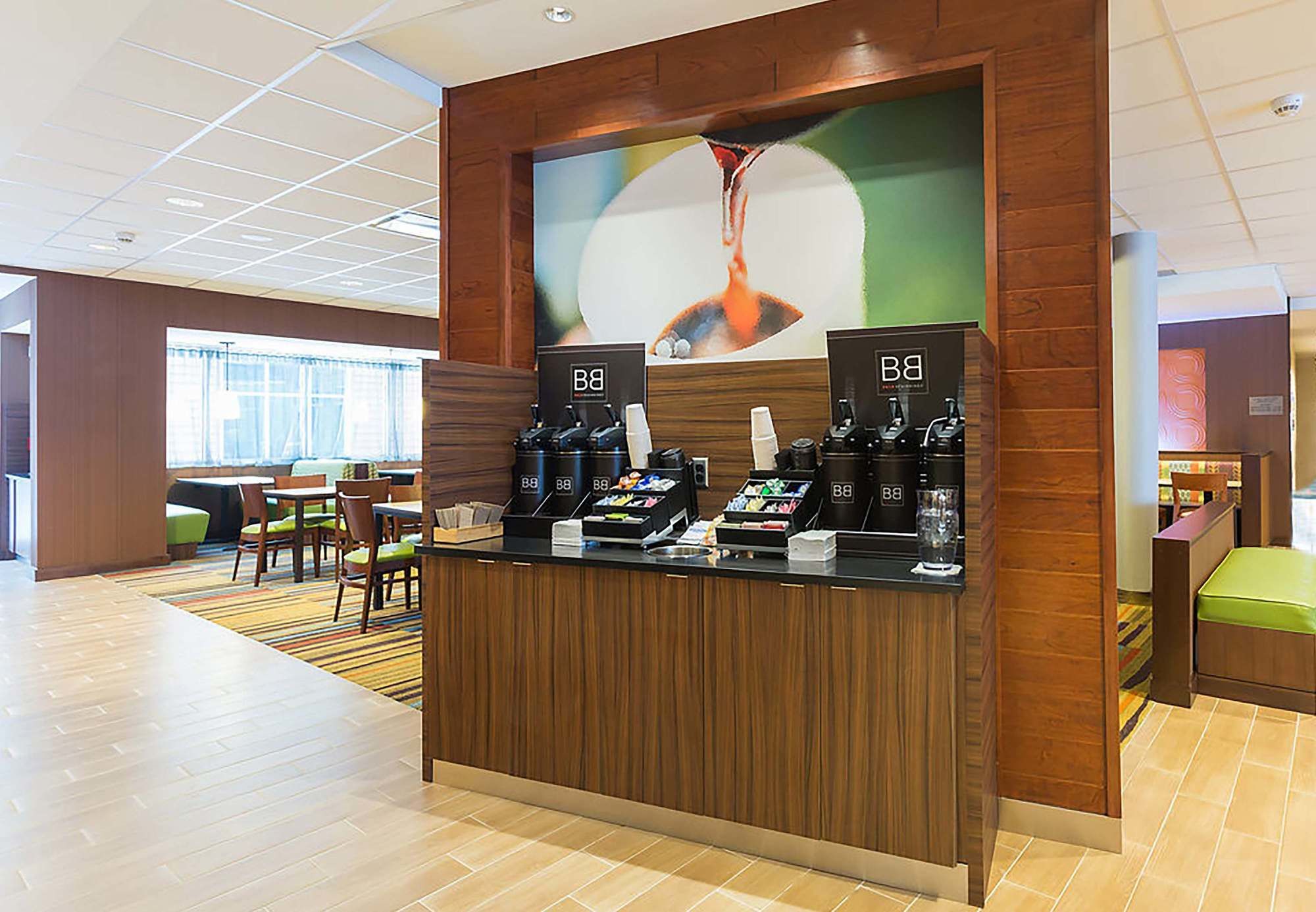 Фото Fairfield Inn & Suites Jamestown