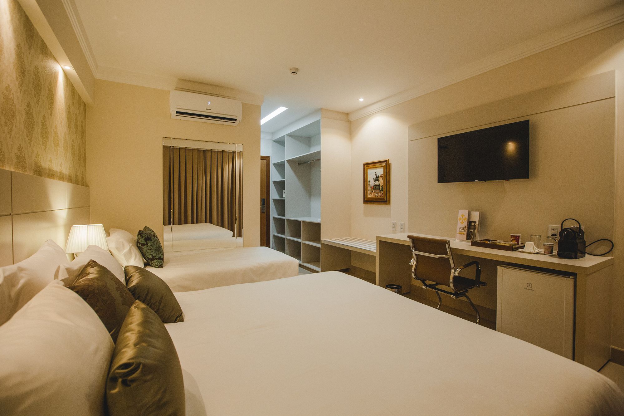 Фото Golden Lis Hotel Boutique