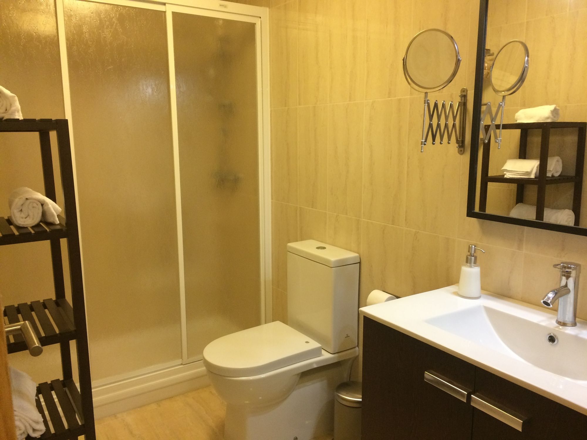 Фото Life Apartments Alameda Colon