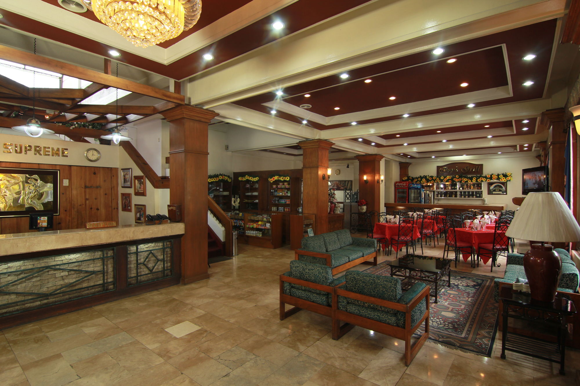 Фото Hotel Supreme