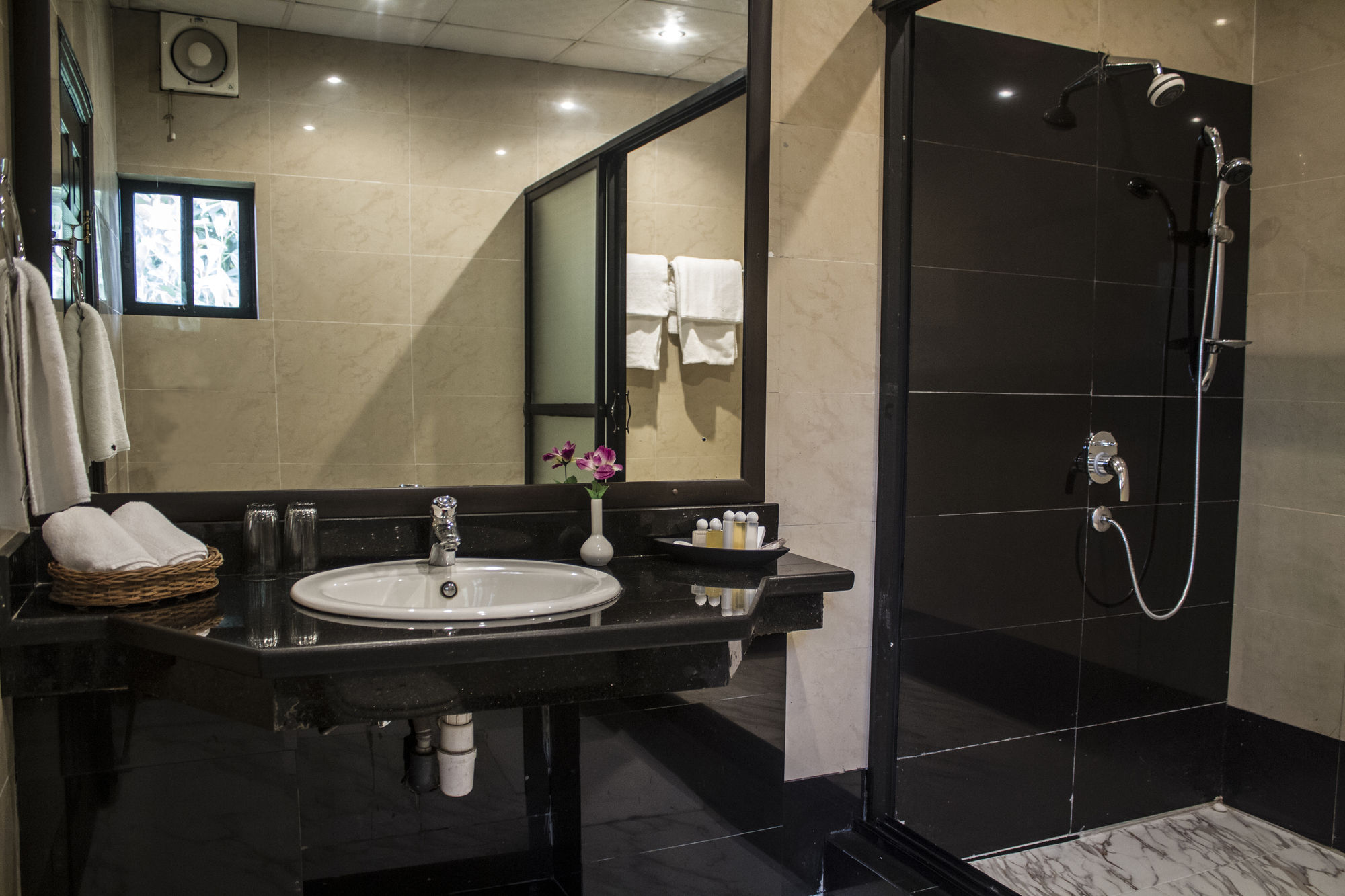 Фото Atlantic Hotel