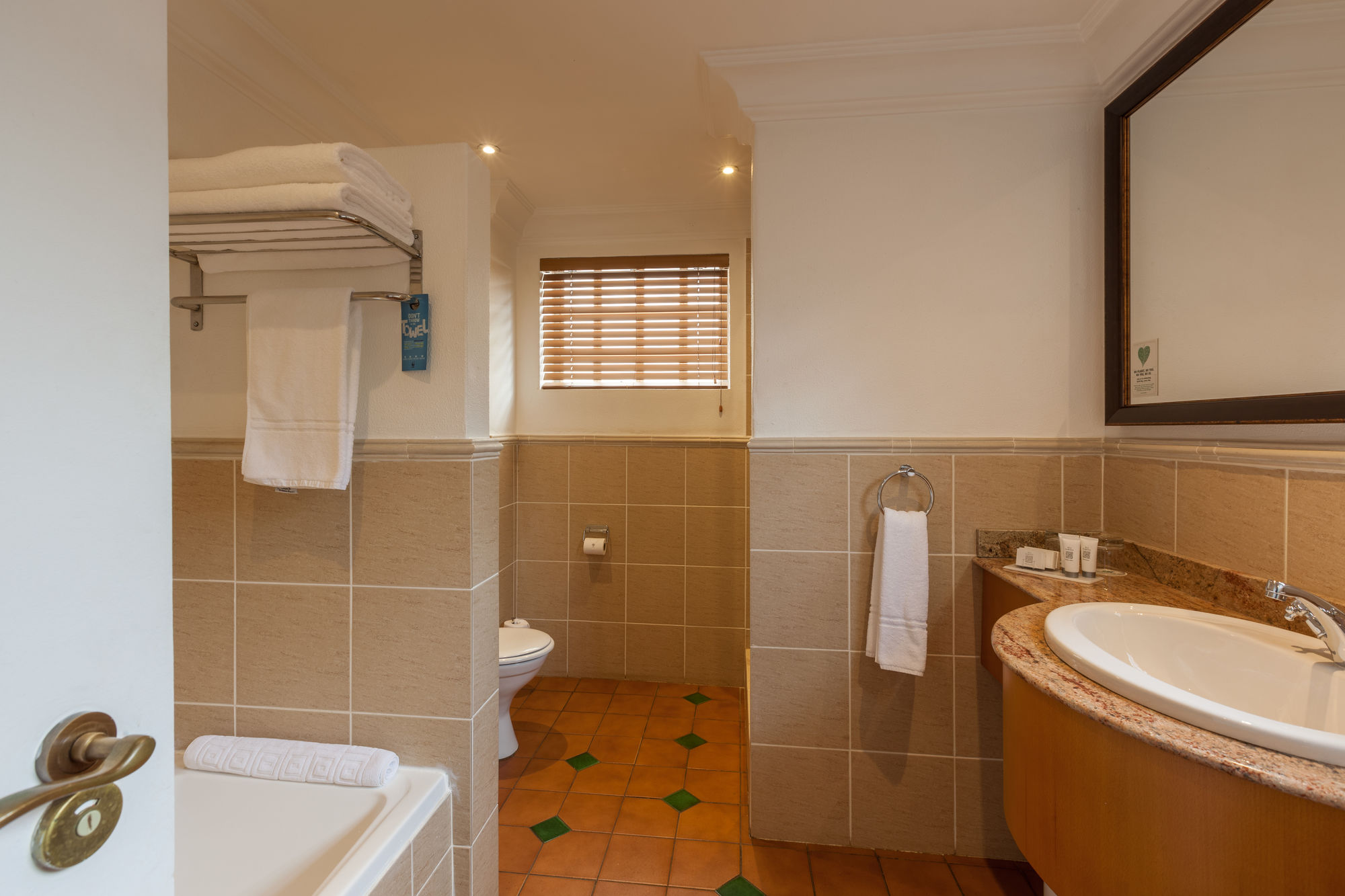 Фото Courtyard Hotel Arcadia