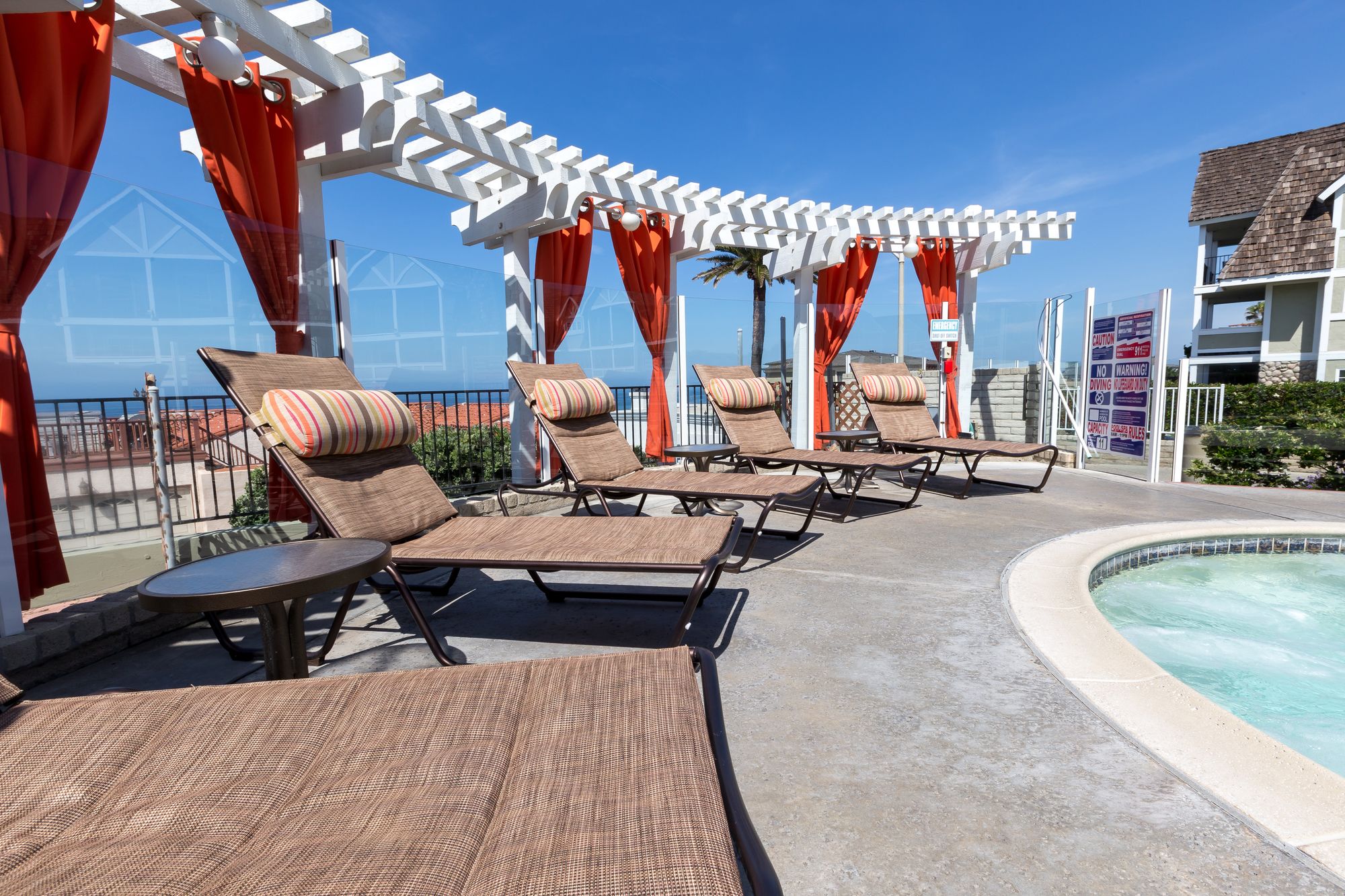 Фото Carlsbad Inn Beach Resort