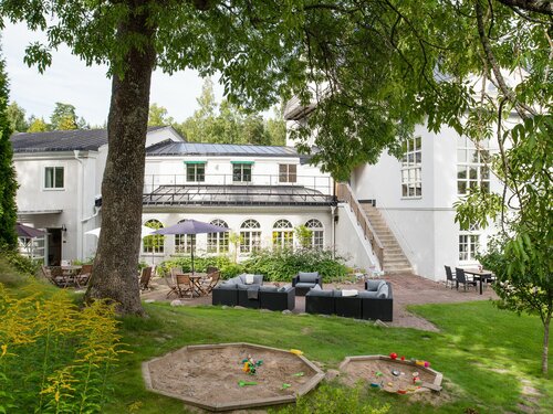 Гостиница Blommenhof Hotel в Нючёпинге