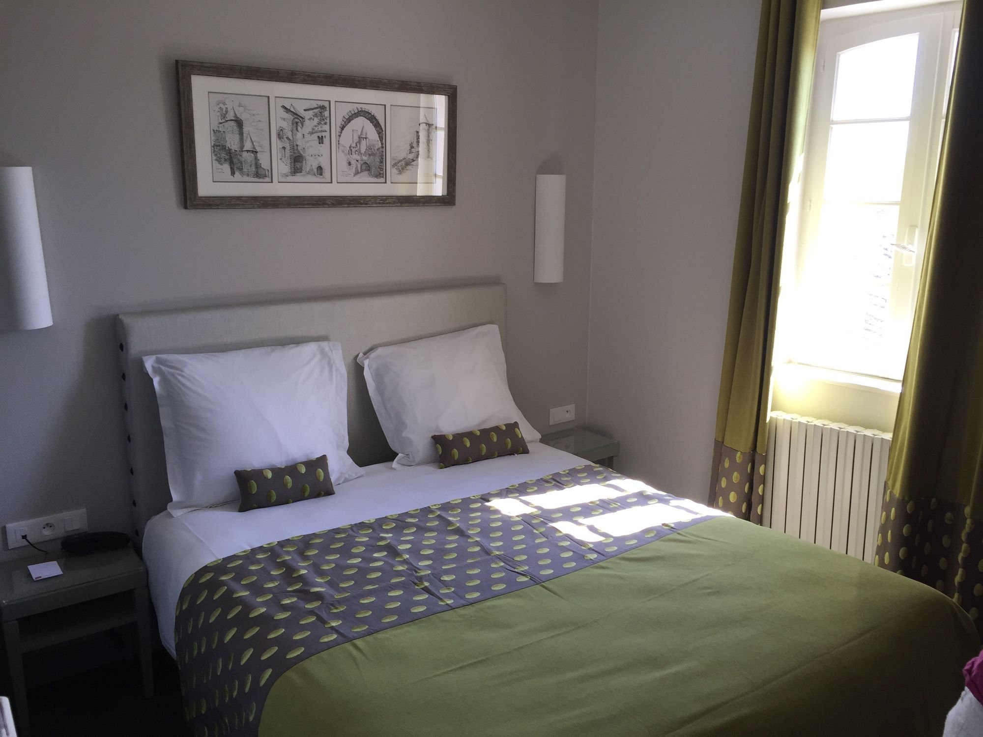 Фото Hôtel du Pont Vieux