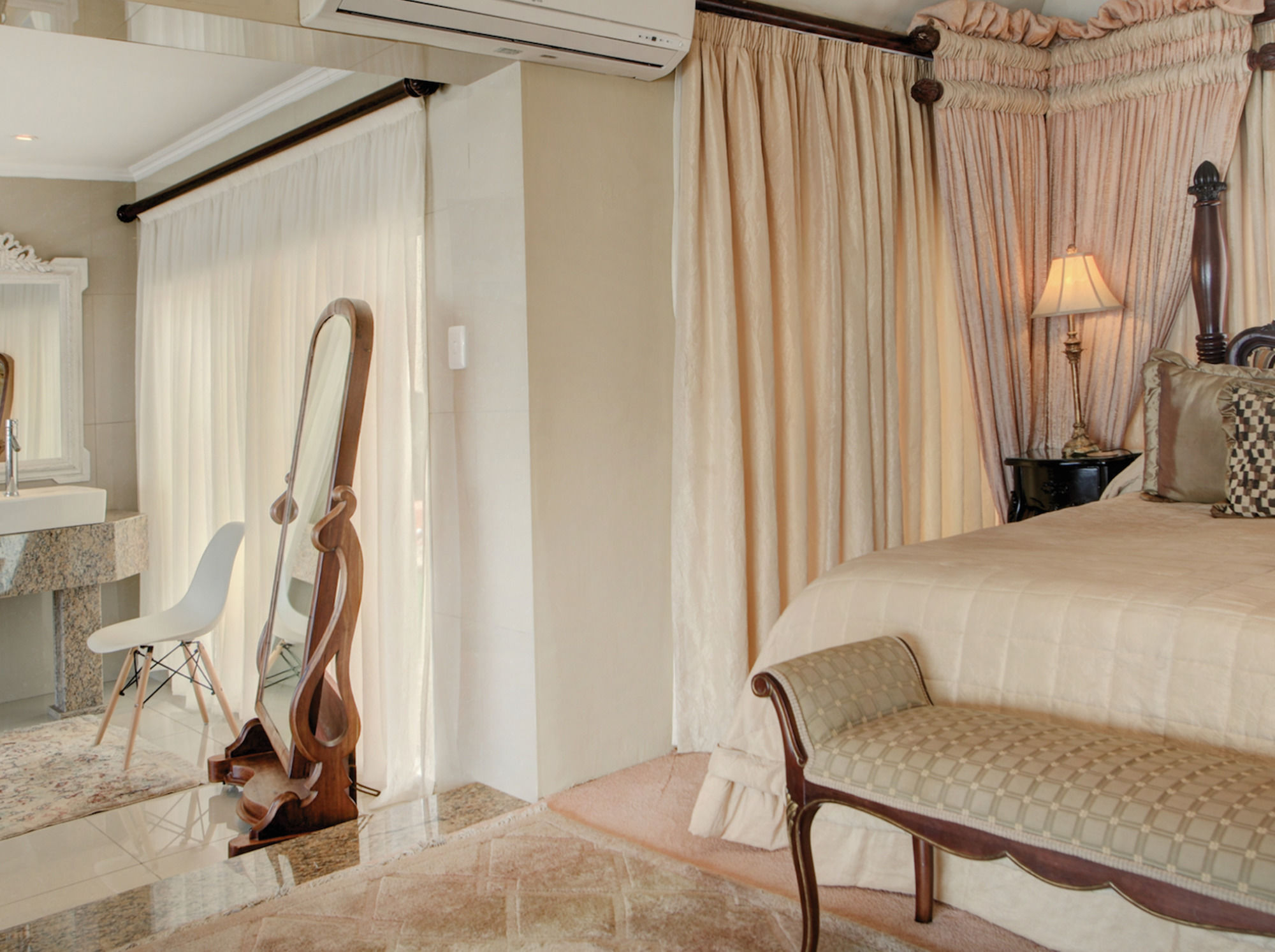 Фото Xanadu Guest Villa