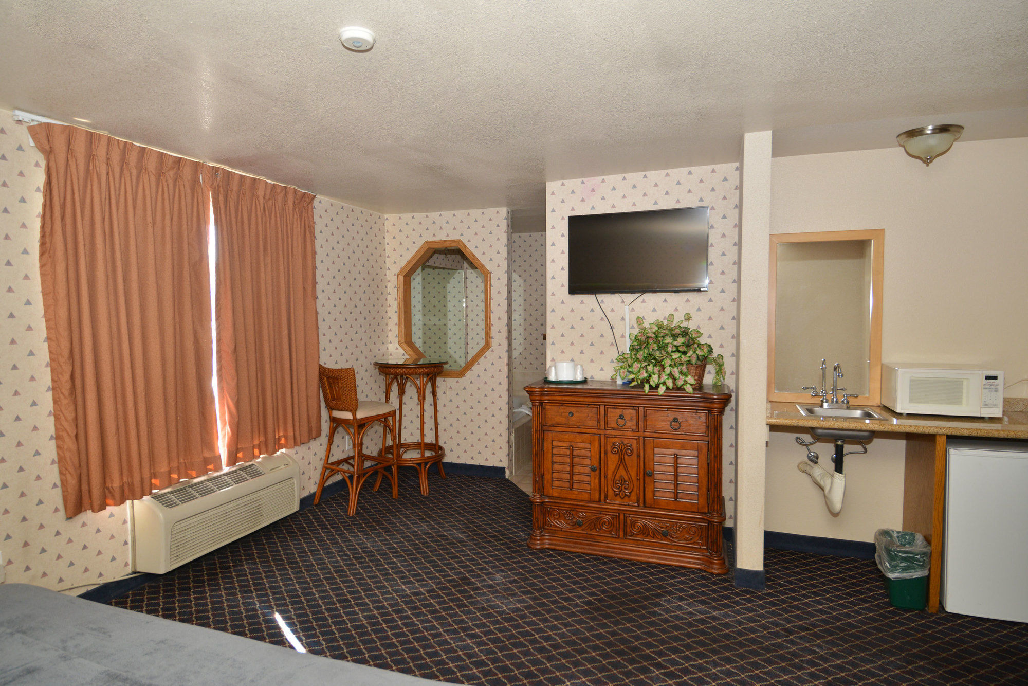 Фото Sunrise Inn Hotel