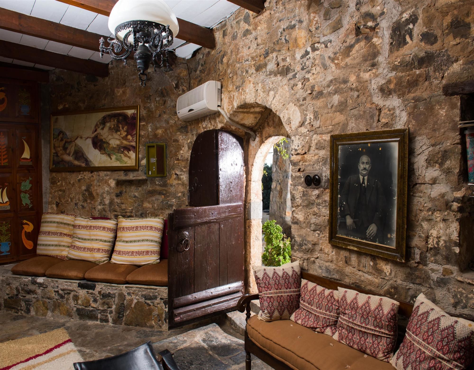 Фото Гостевой Дом Traditional Homes