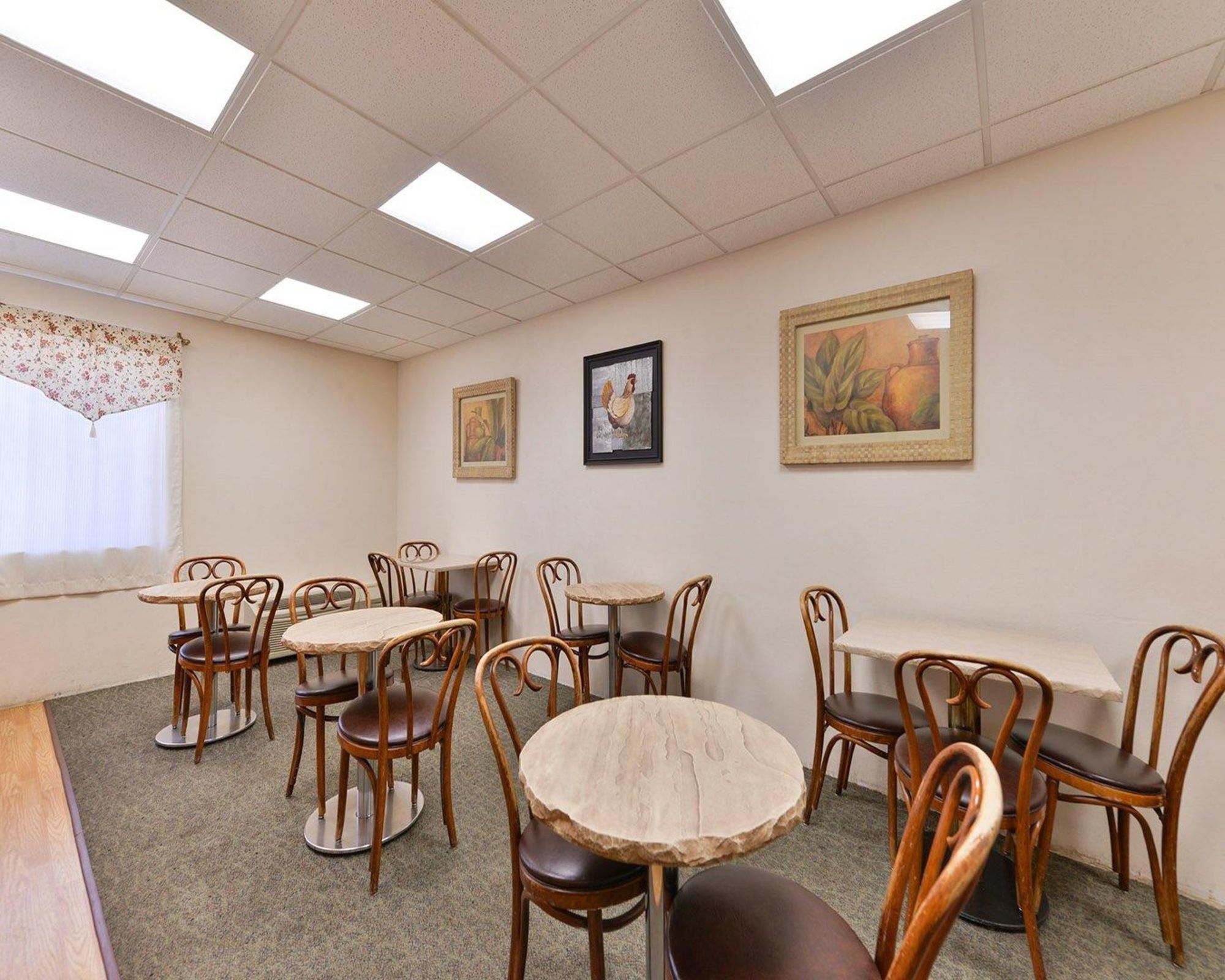 Фото Country Inn & Suites by Radisson, Pierre, Sd