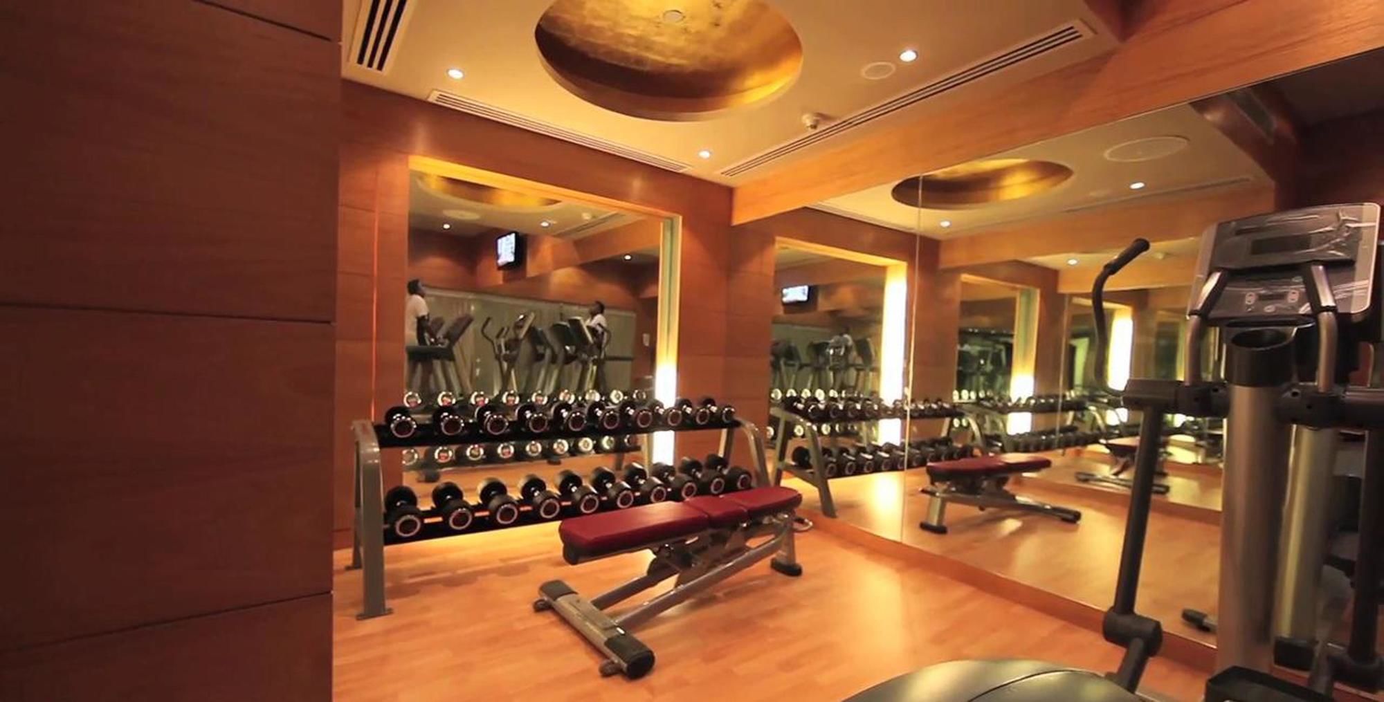 Фото Radisson Blu Marina Hotel, Delhi Connaught Place