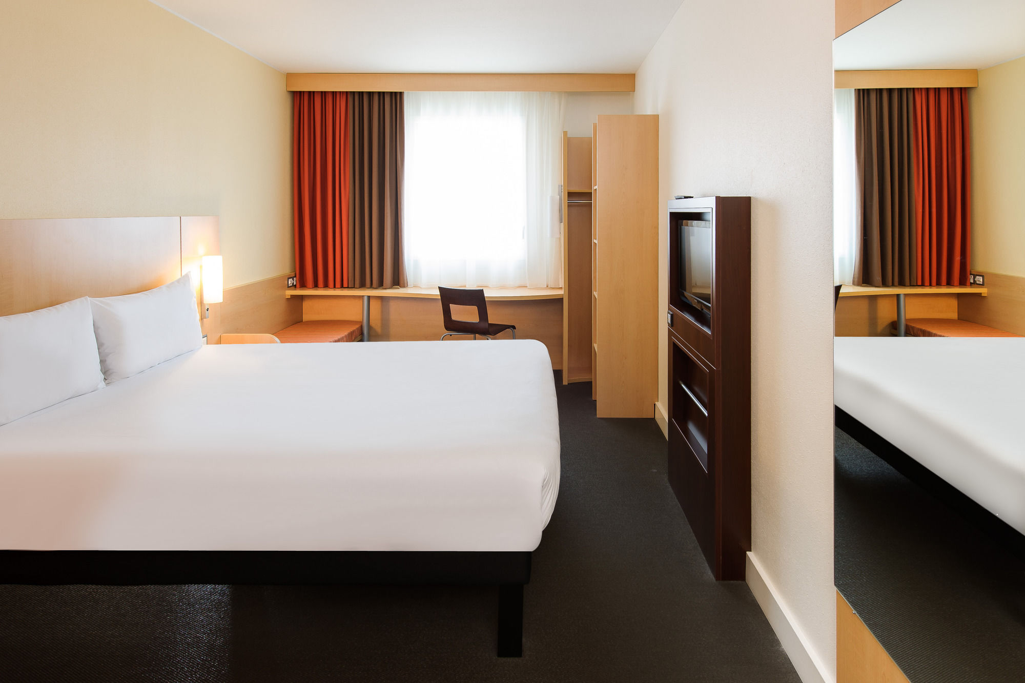 Фото ibis Lugano Paradiso Hotel